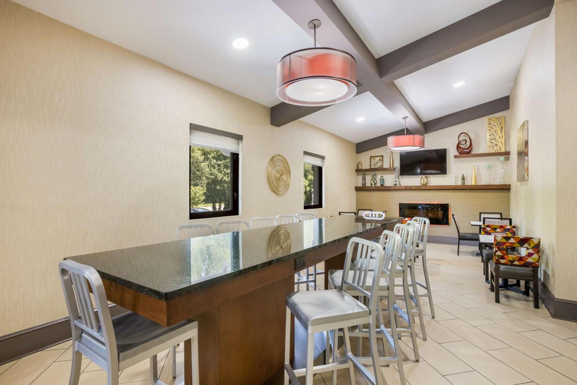 Best Western Asheville-Blue Ridge Parkway photo 23