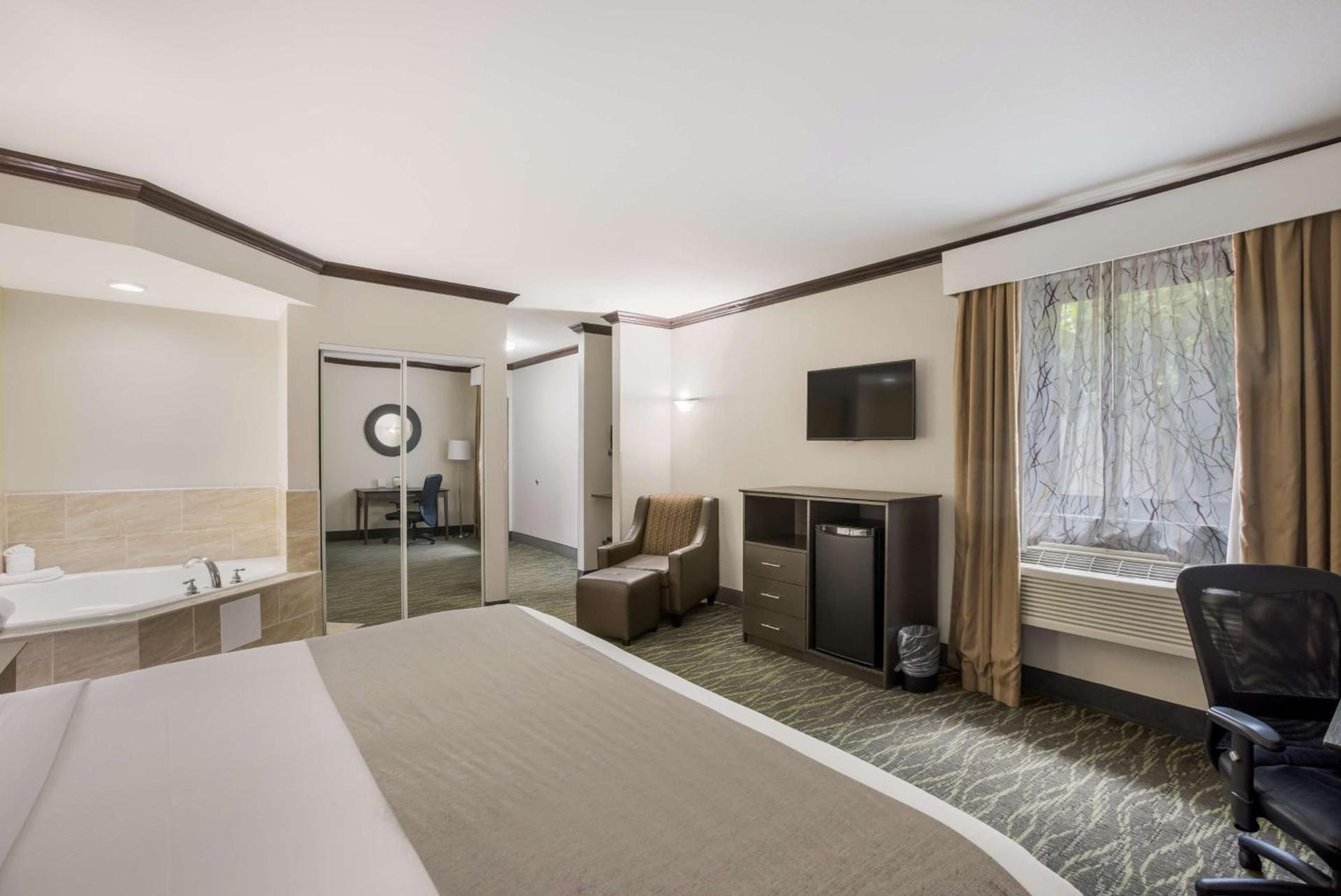 Best Western Asheville-Blue Ridge Parkway photo 15