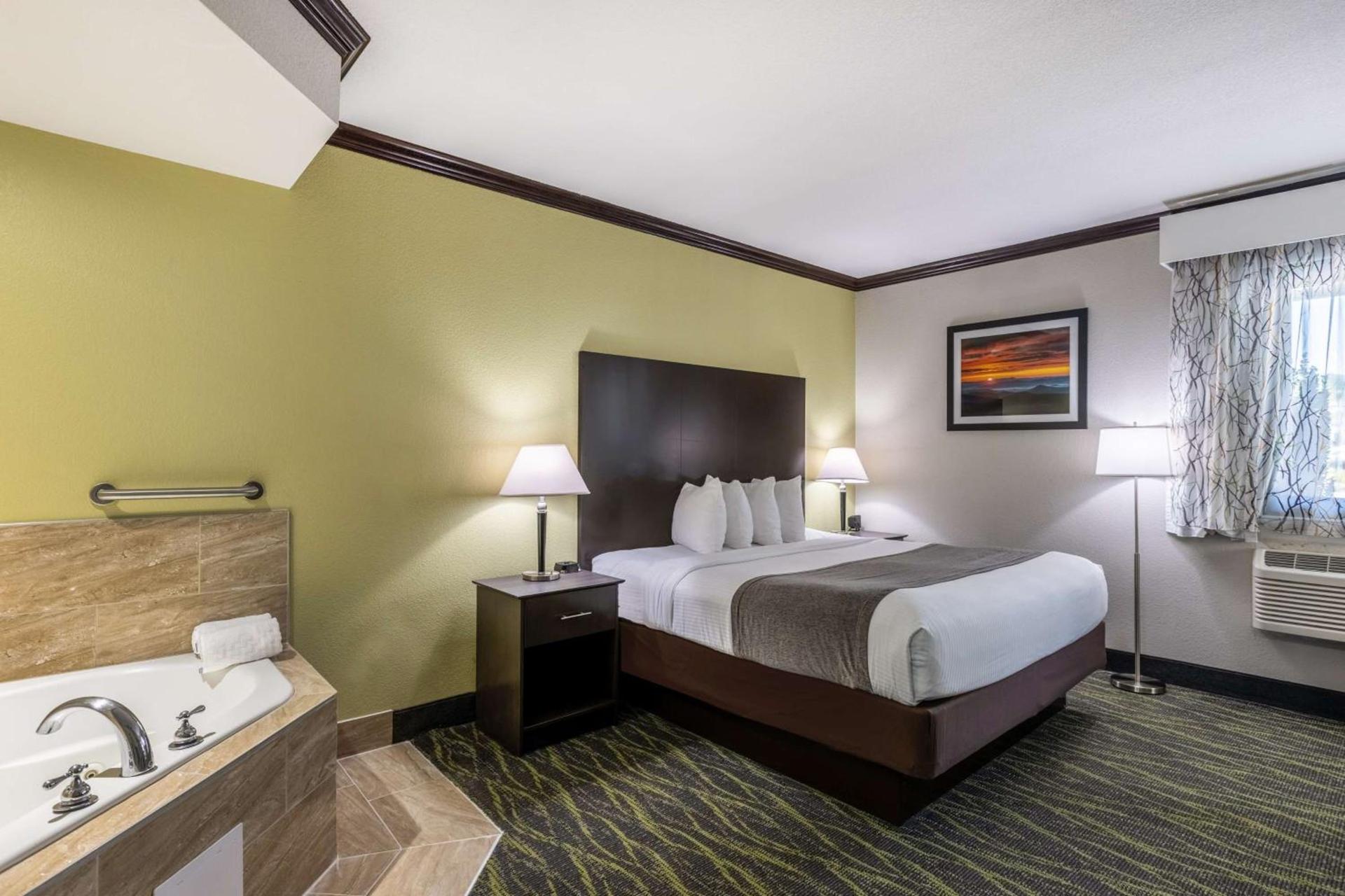 Best Western Asheville-Blue Ridge Parkway photo 19