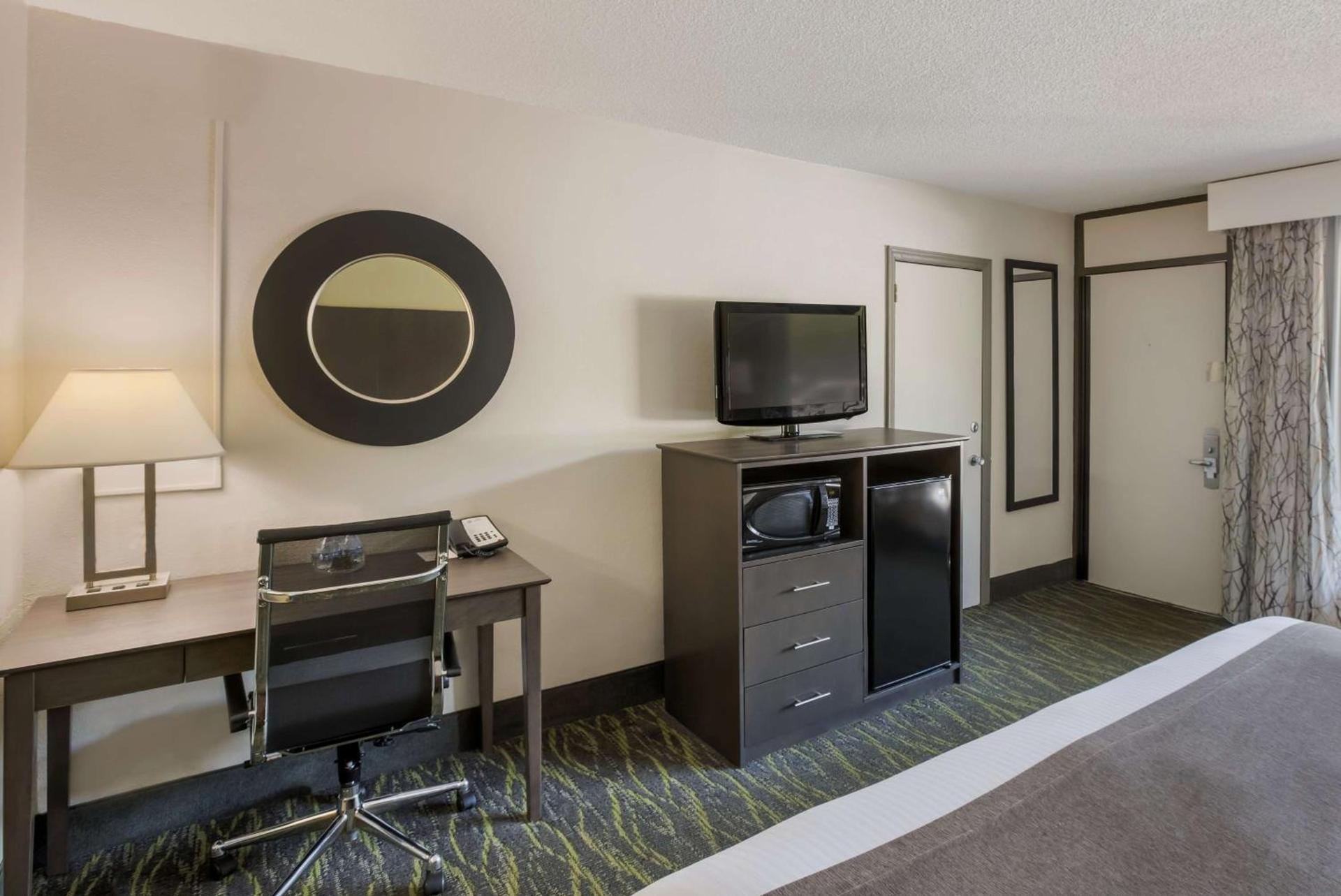 Best Western Asheville-Blue Ridge Parkway photo 22