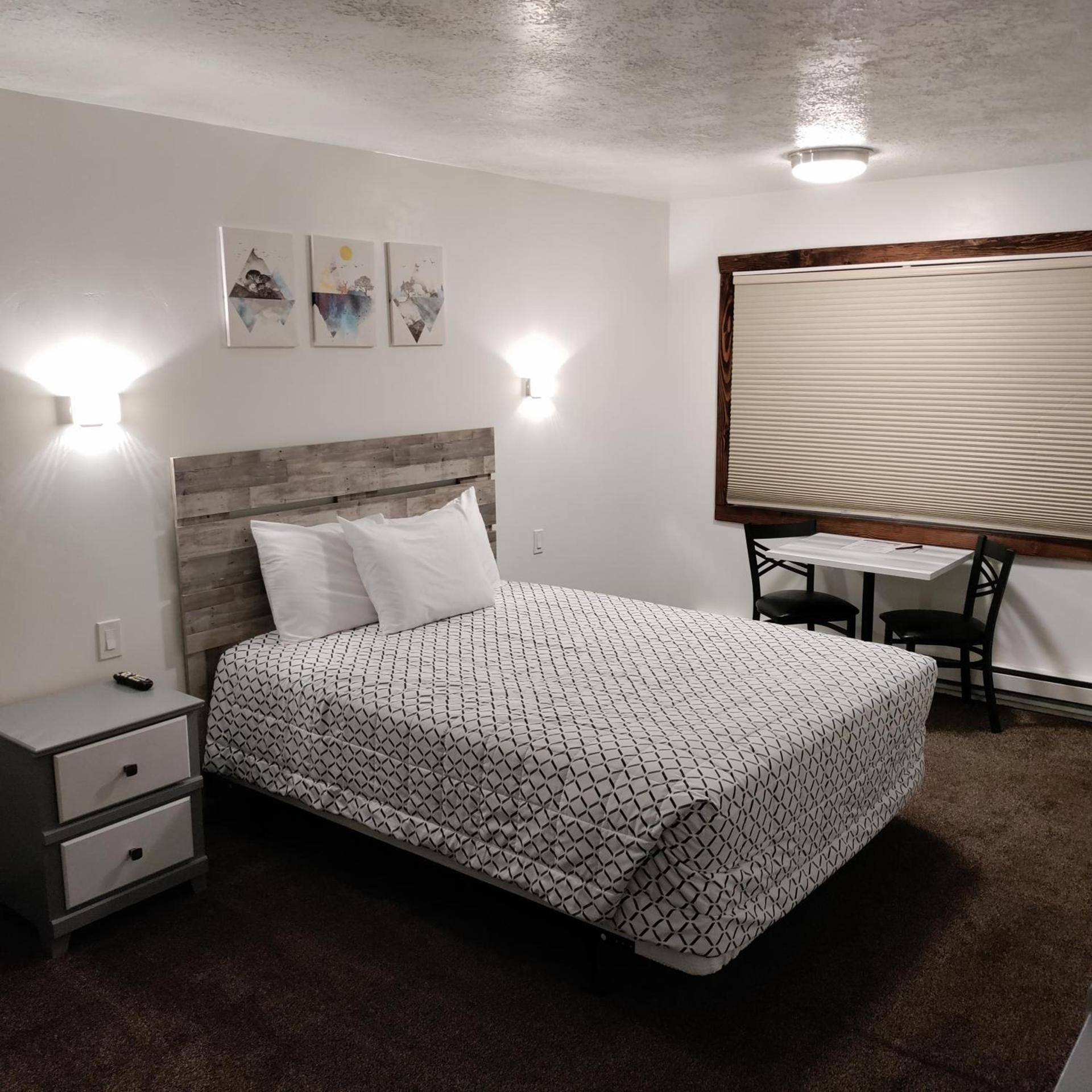 High Desert Inn photo 33