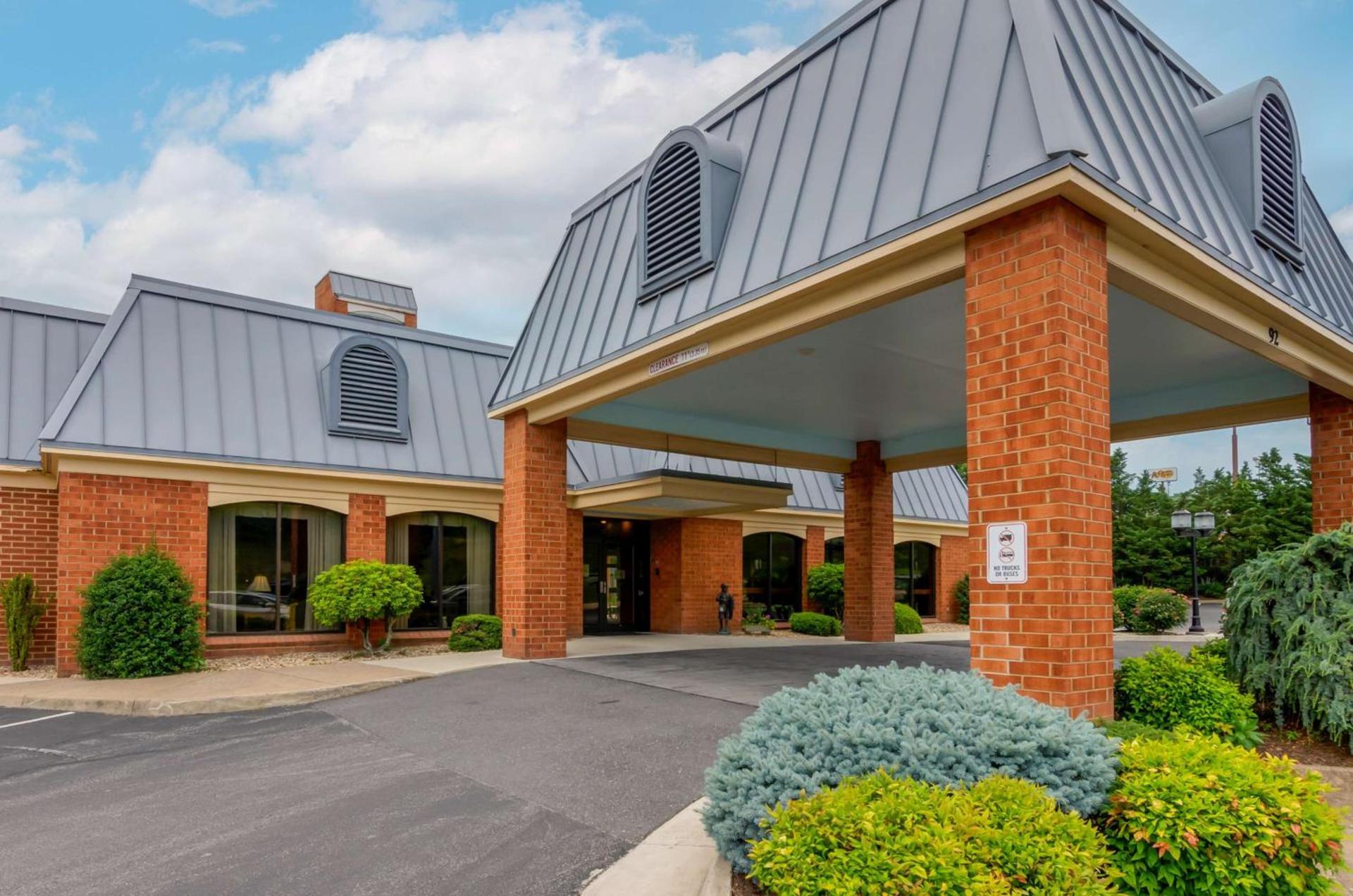 Spark By Hilton Staunton photo 19
