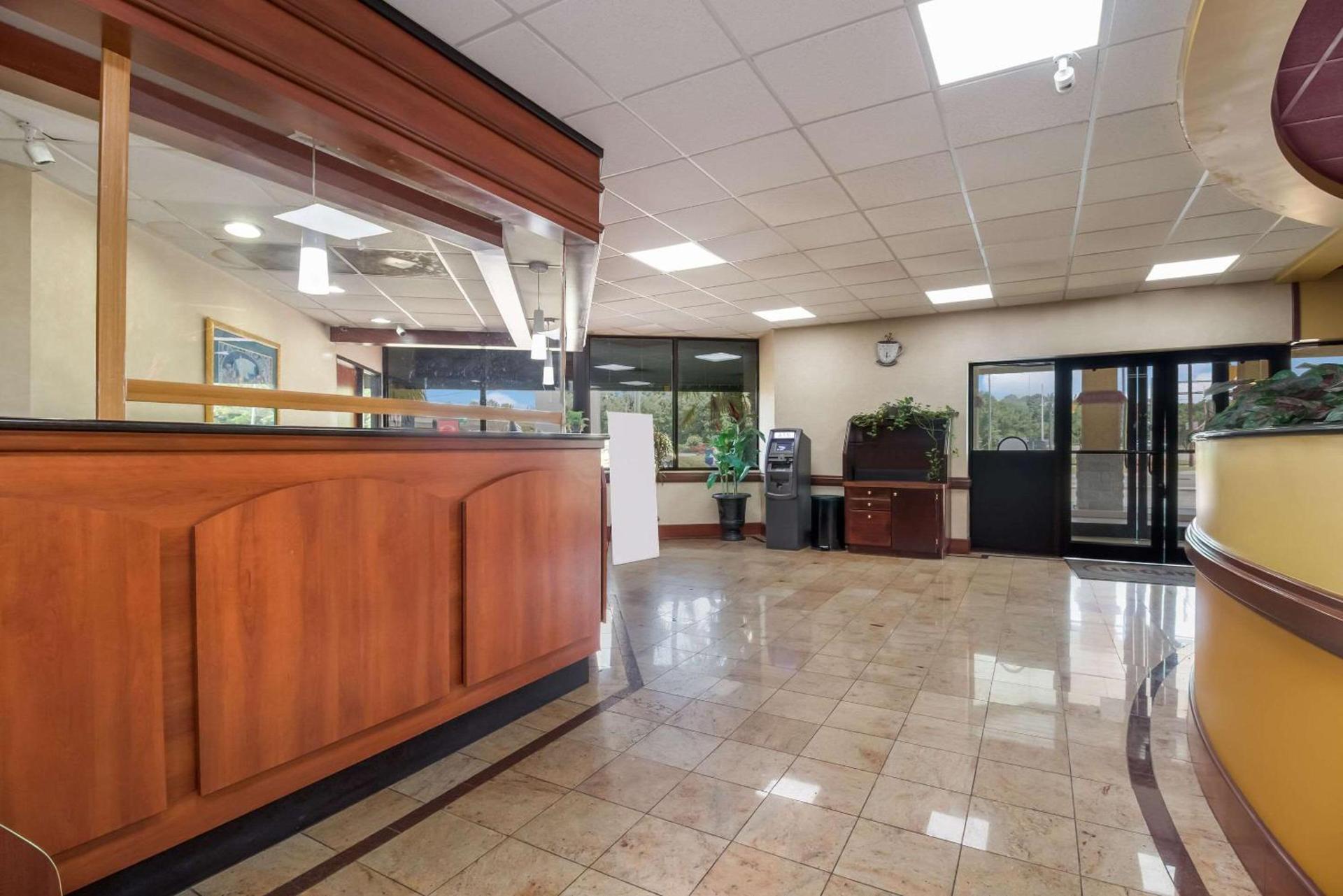 Suburban Studios Florence I-95 photo 3