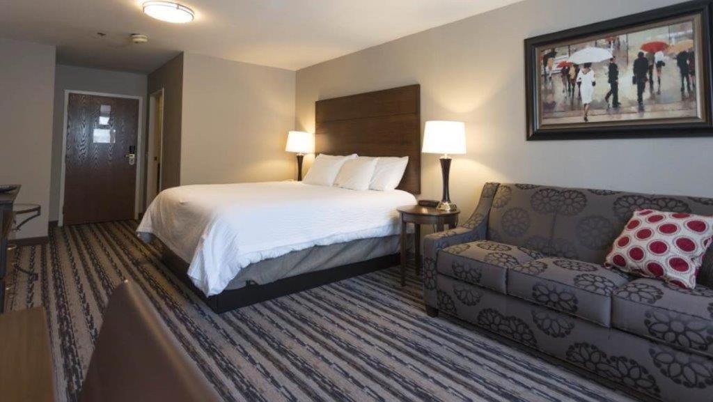Colonial Hotel photo 32