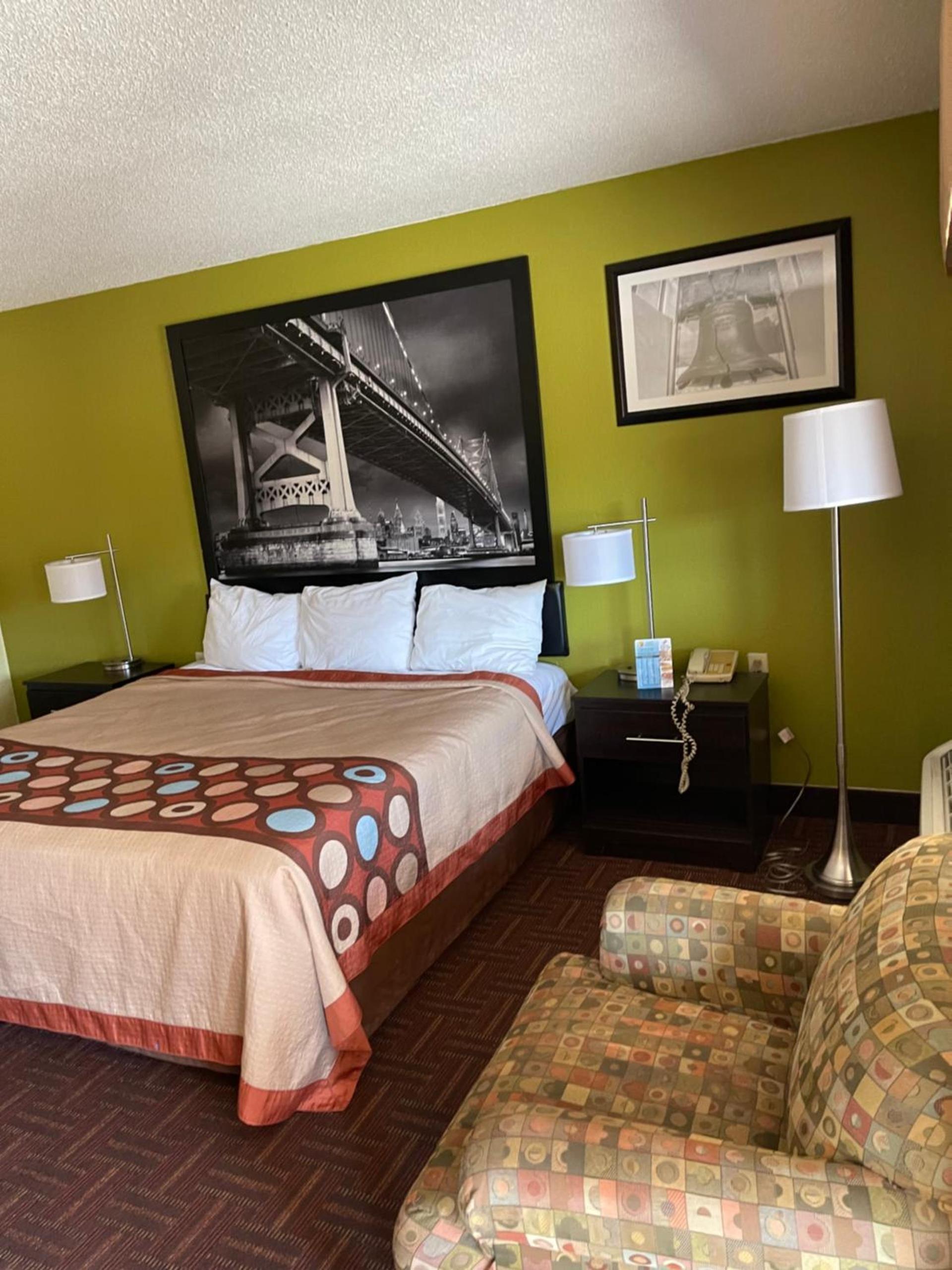 Red Carpet Inn and Suites photo 3