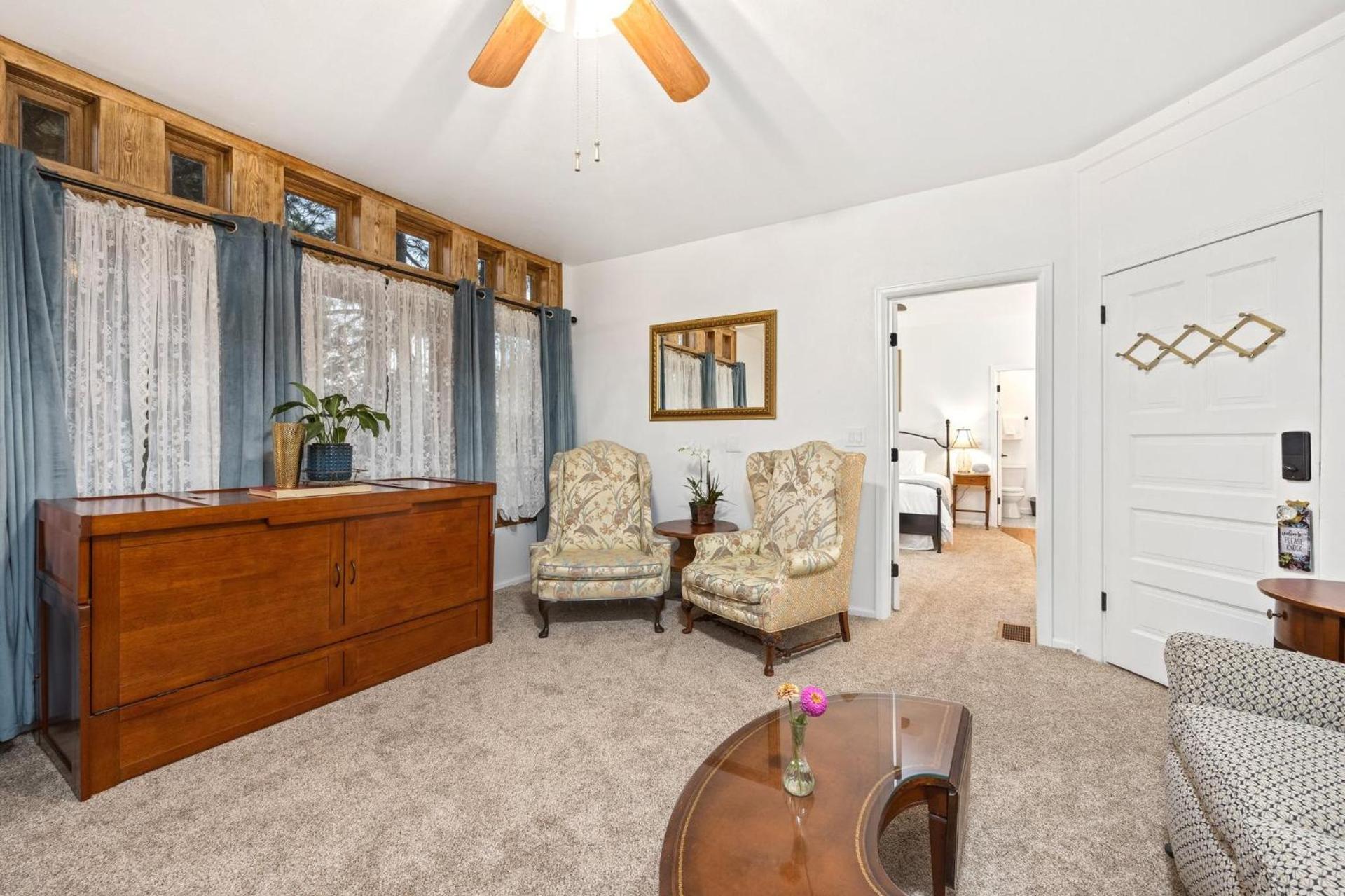 Flora House Denver photo 39