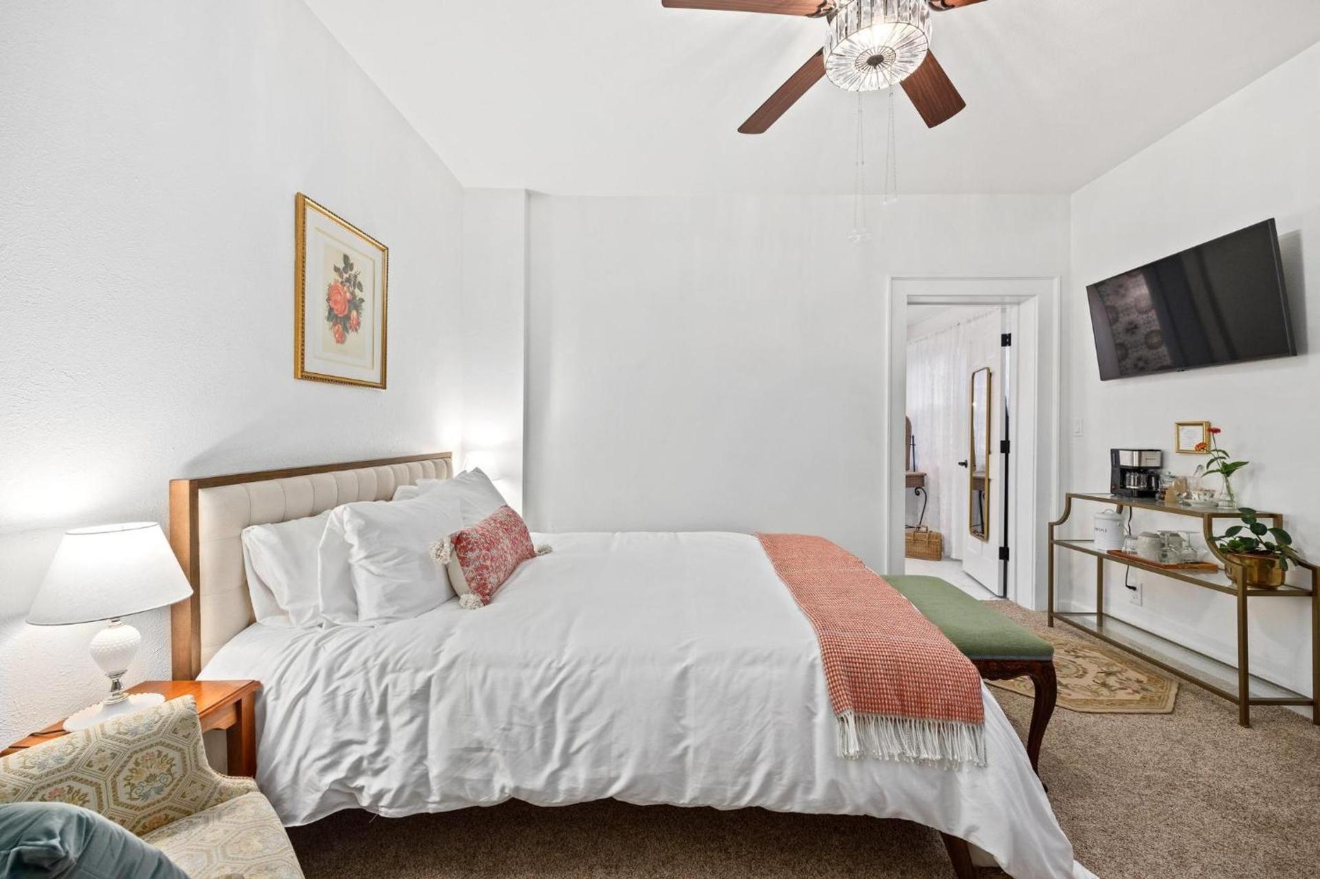Flora House Denver photo 54