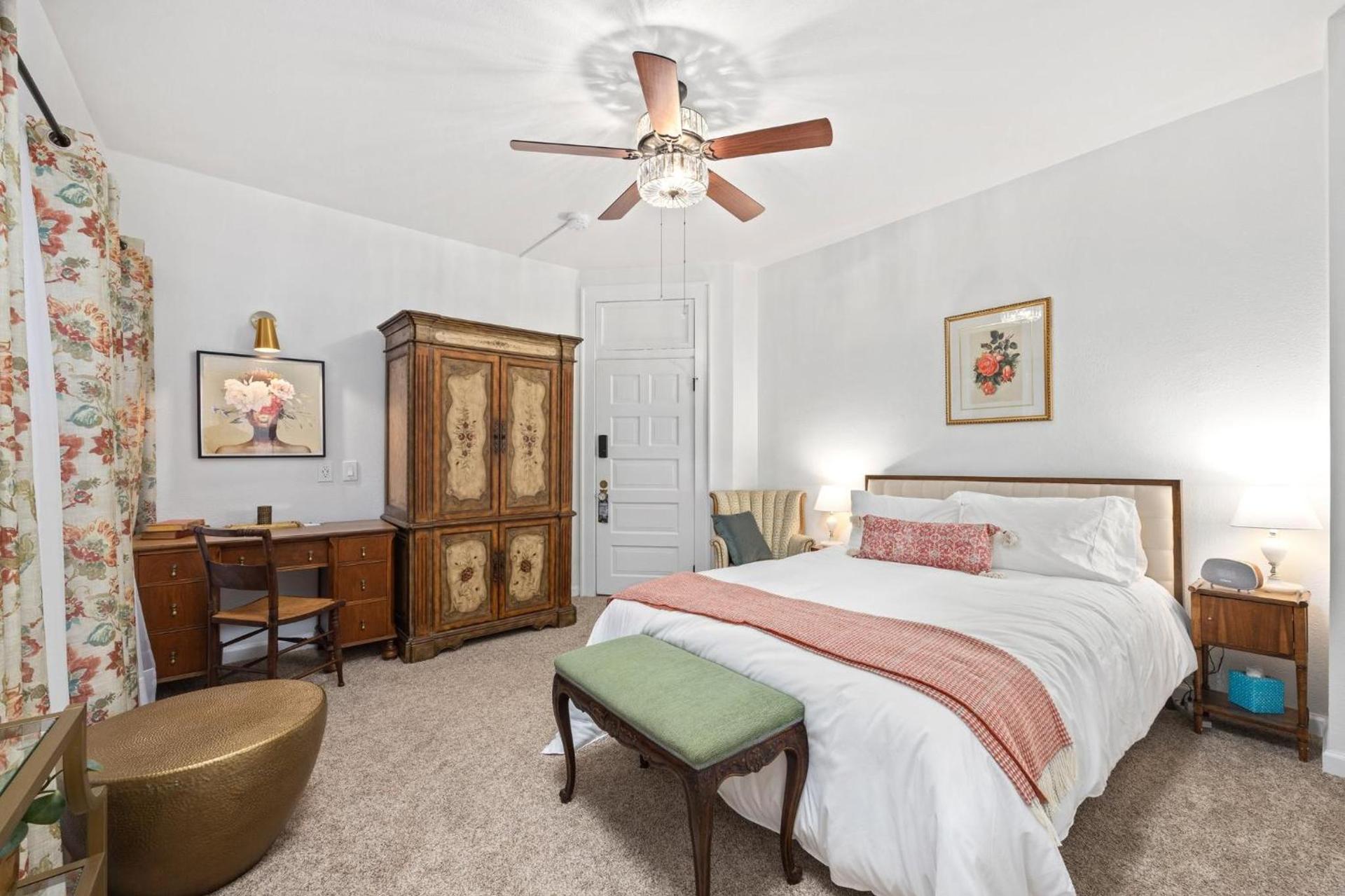 Flora House Denver photo 61
