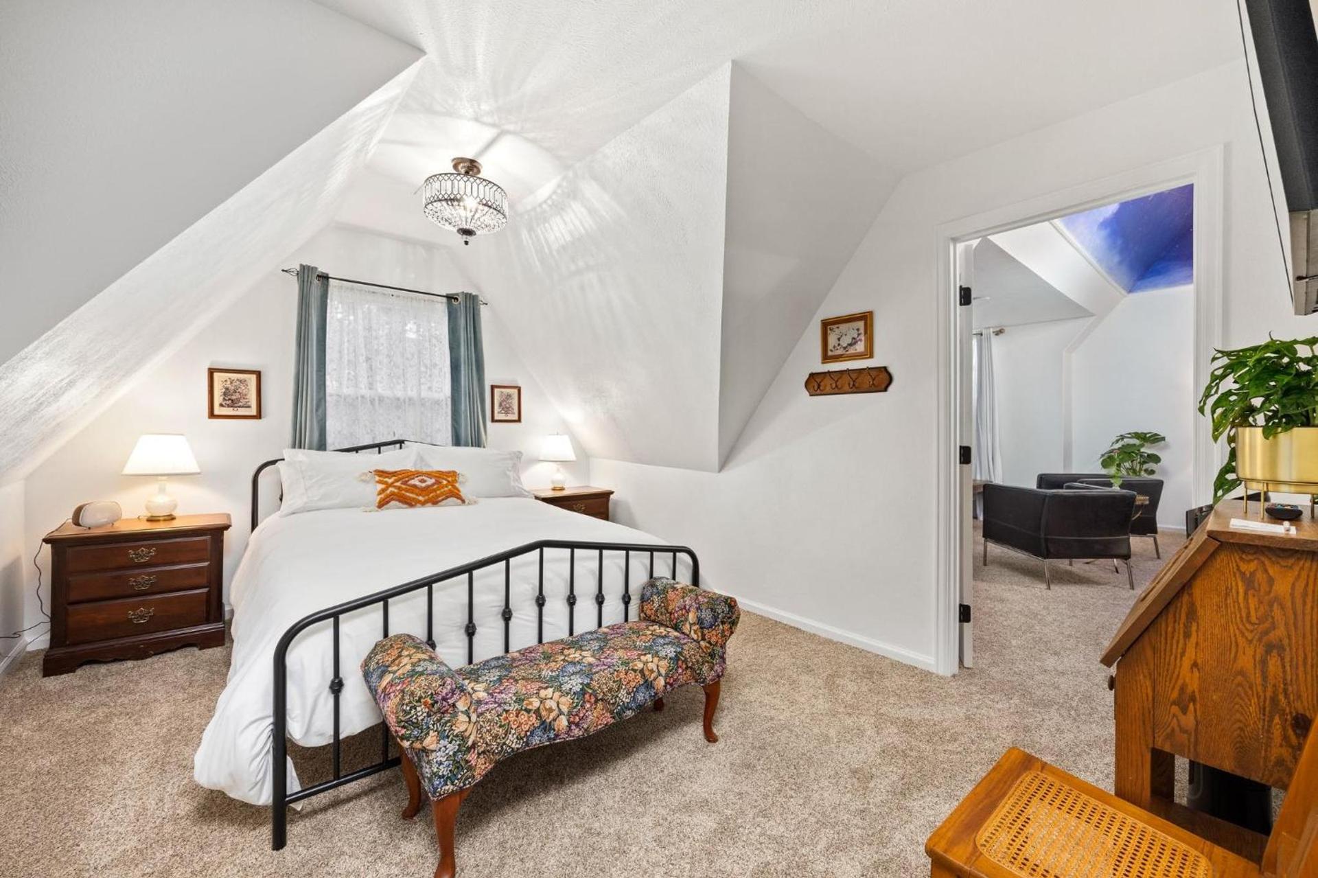 Flora House Denver photo 89