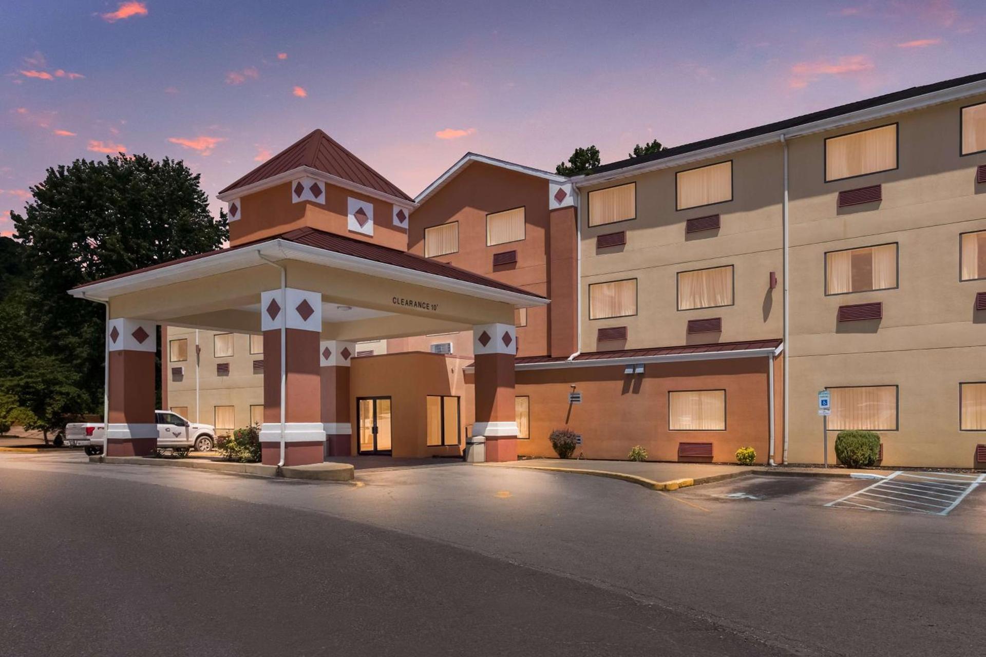 Best Western Logan Inn photo 1