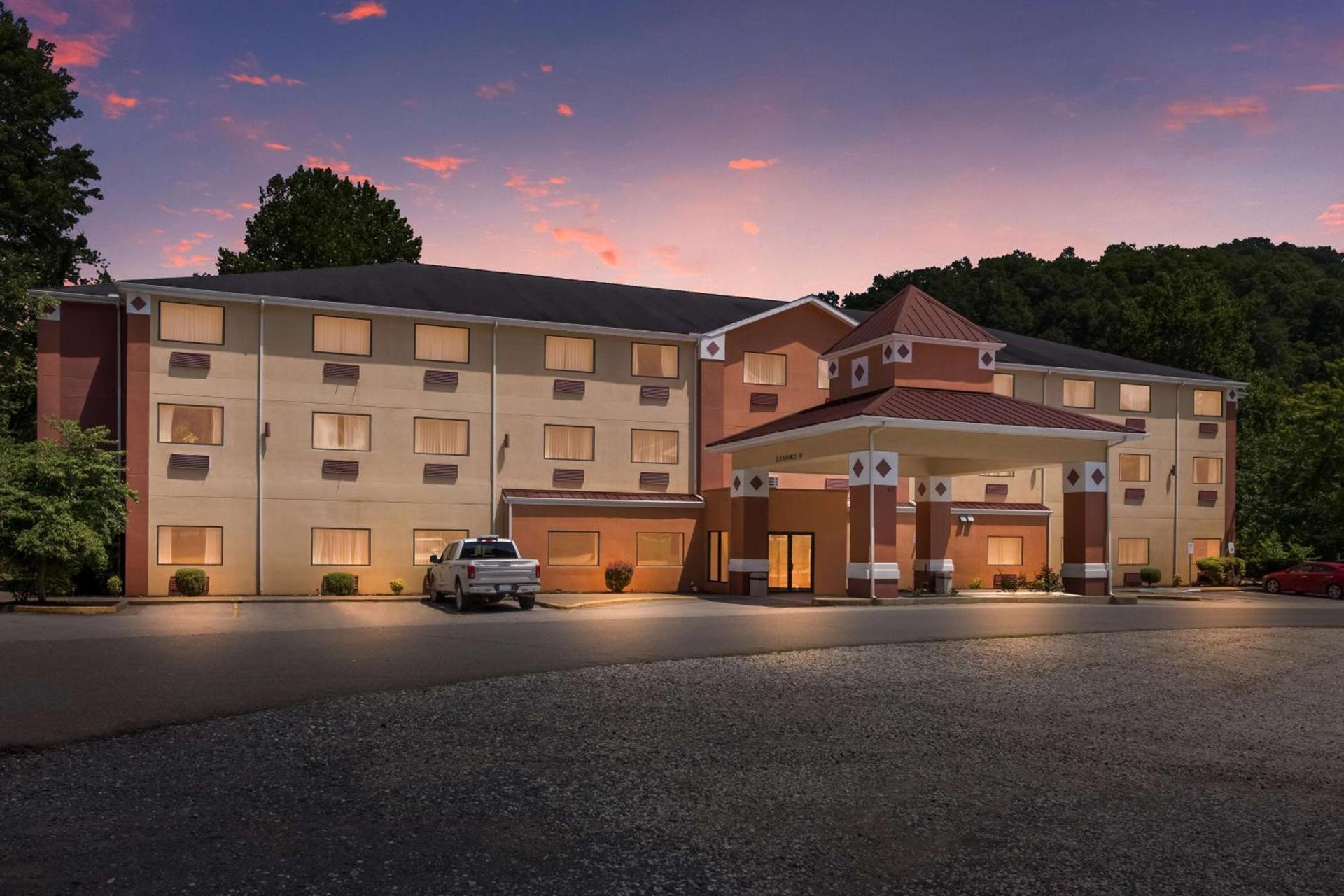 Best Western Logan Inn photo 23