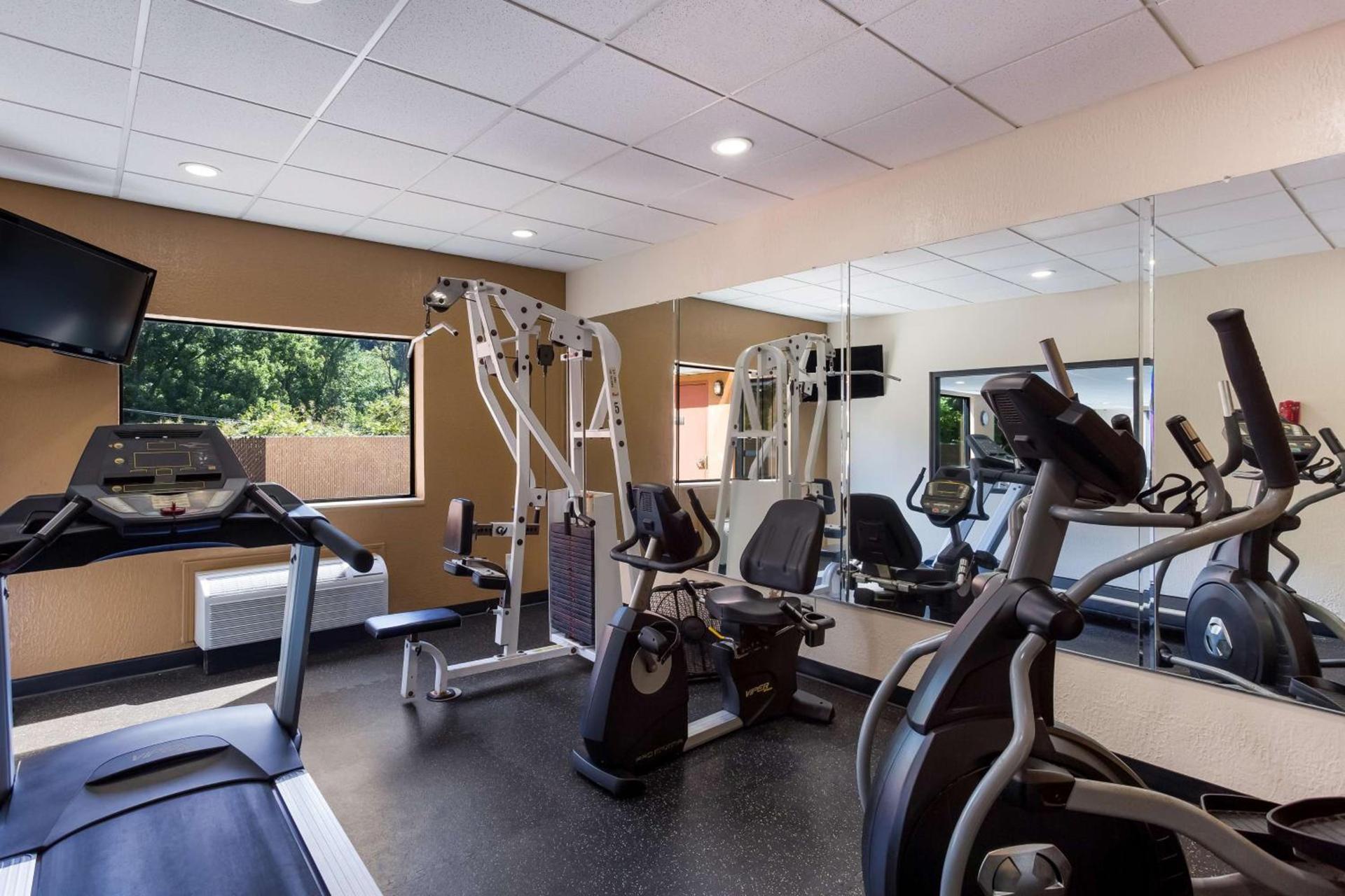 Best Western Logan Inn photo 26