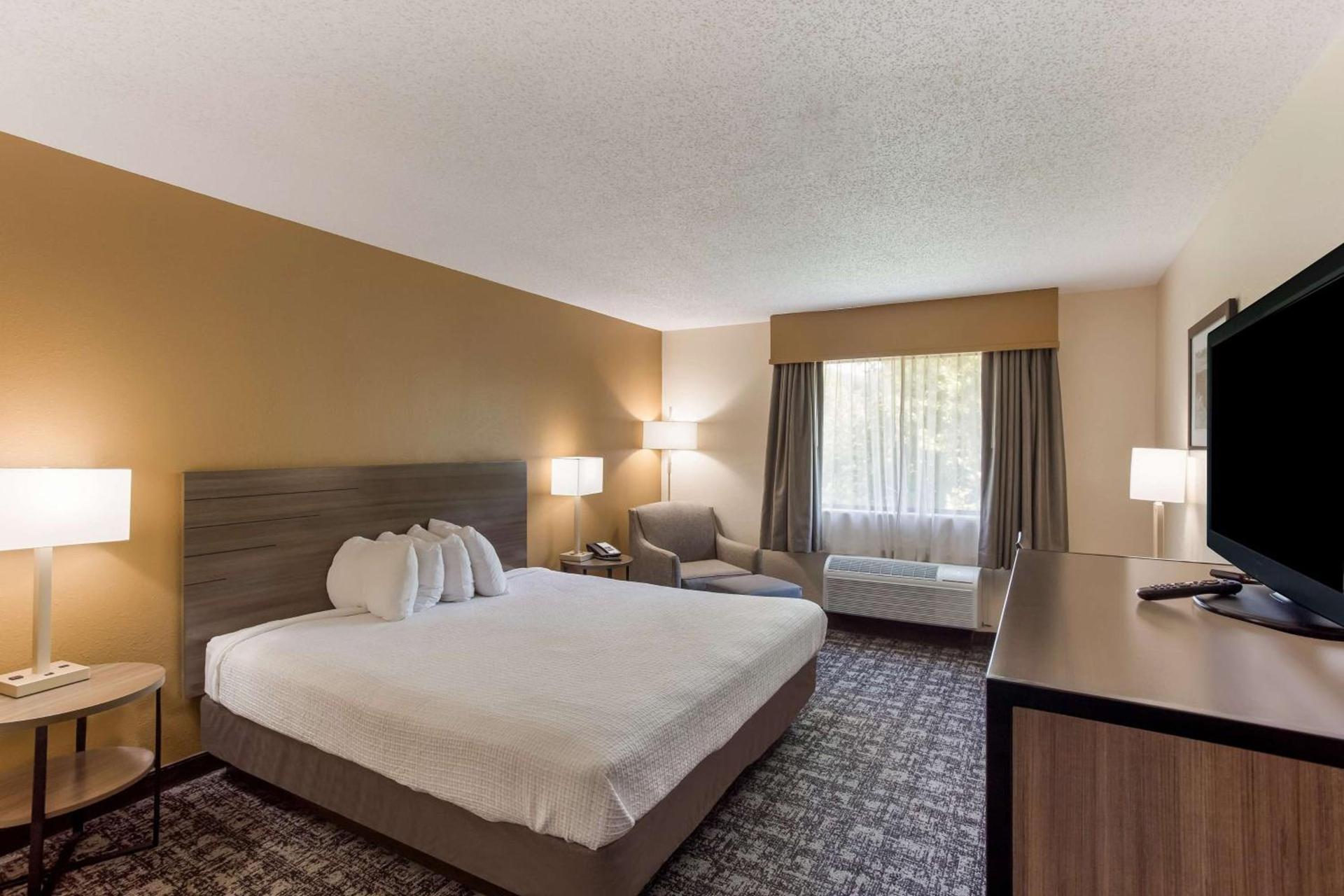 Best Western Logan Inn photo 14