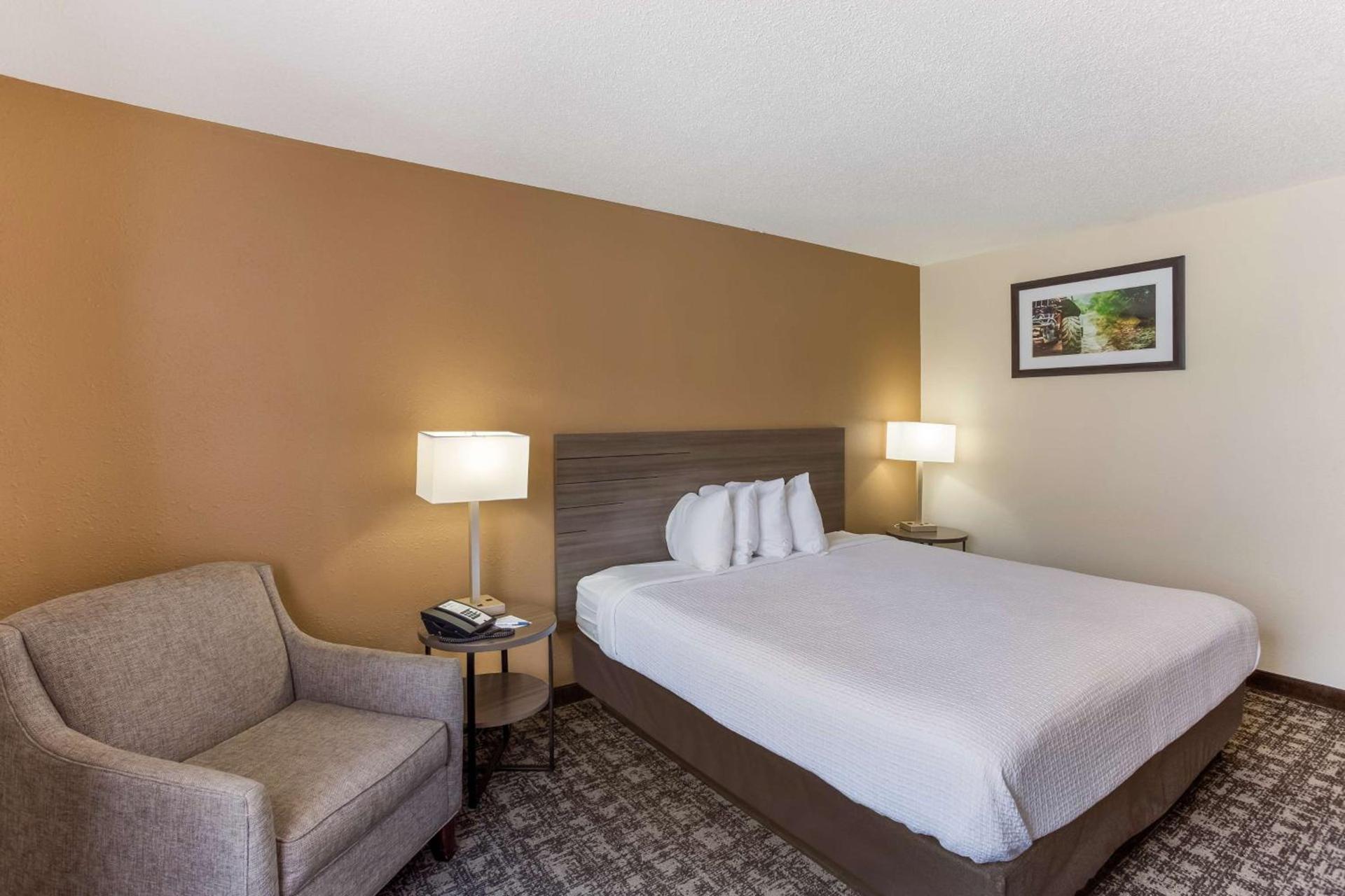 Best Western Logan Inn photo 13