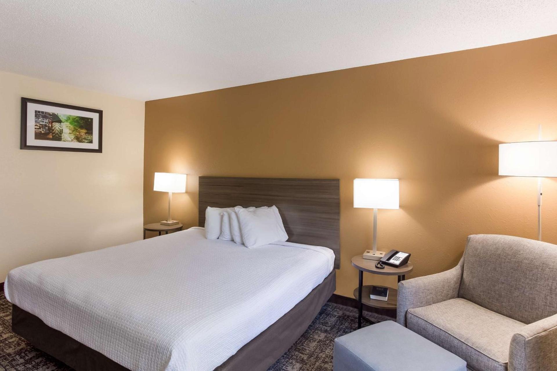 Best Western Logan Inn photo 16