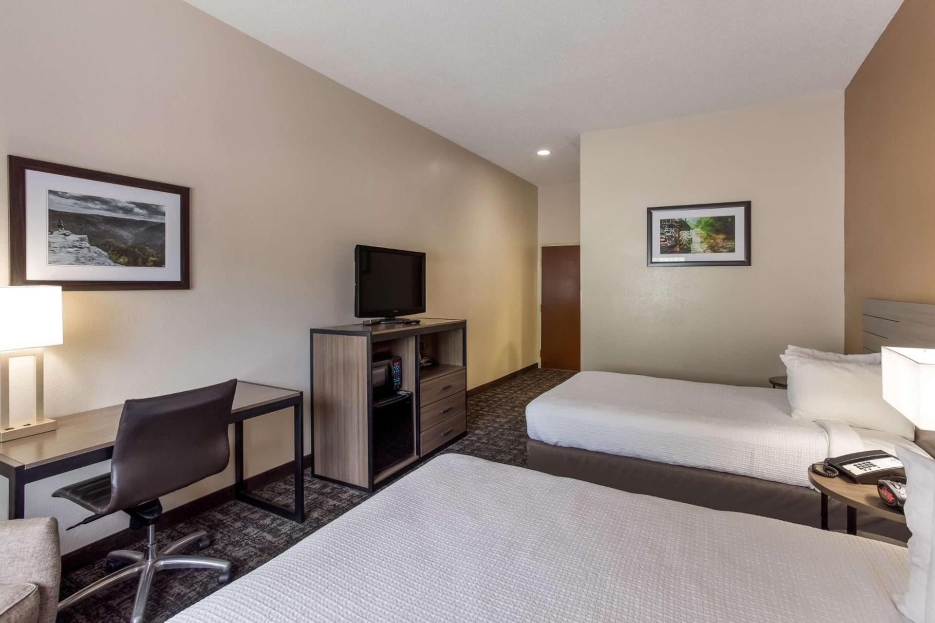 Best Western Logan Inn photo 17
