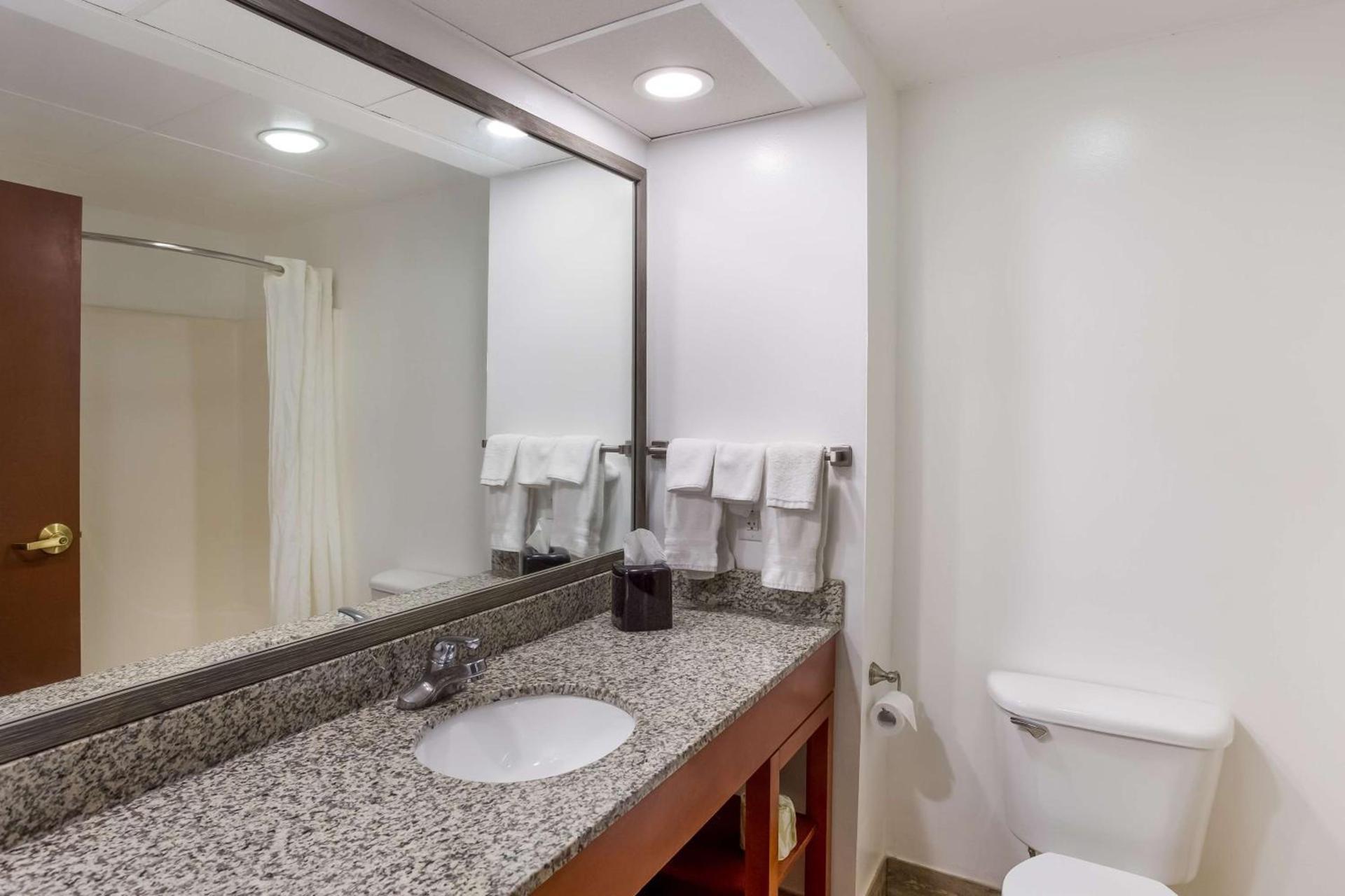 Best Western Logan Inn photo 20