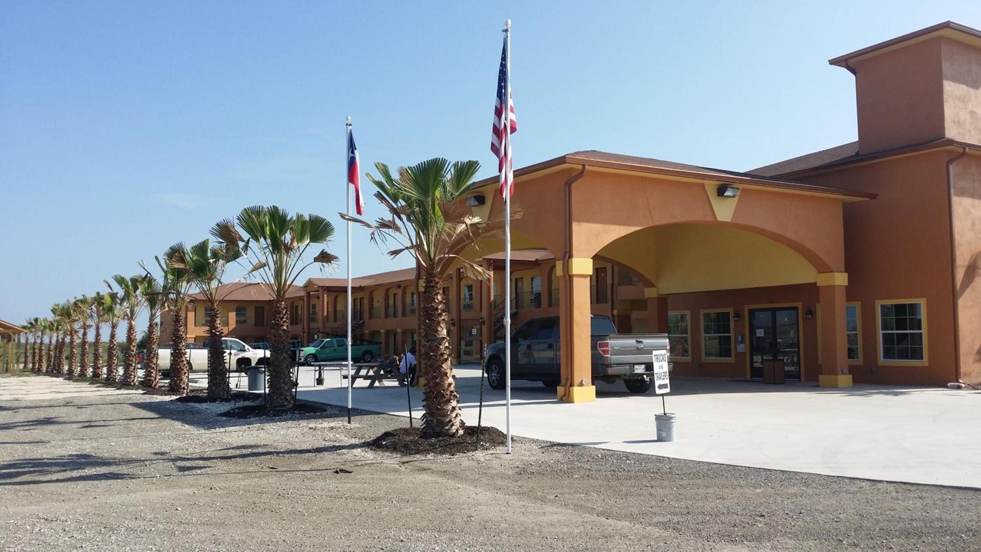 Texan Inn and Suites Tilden photo 4