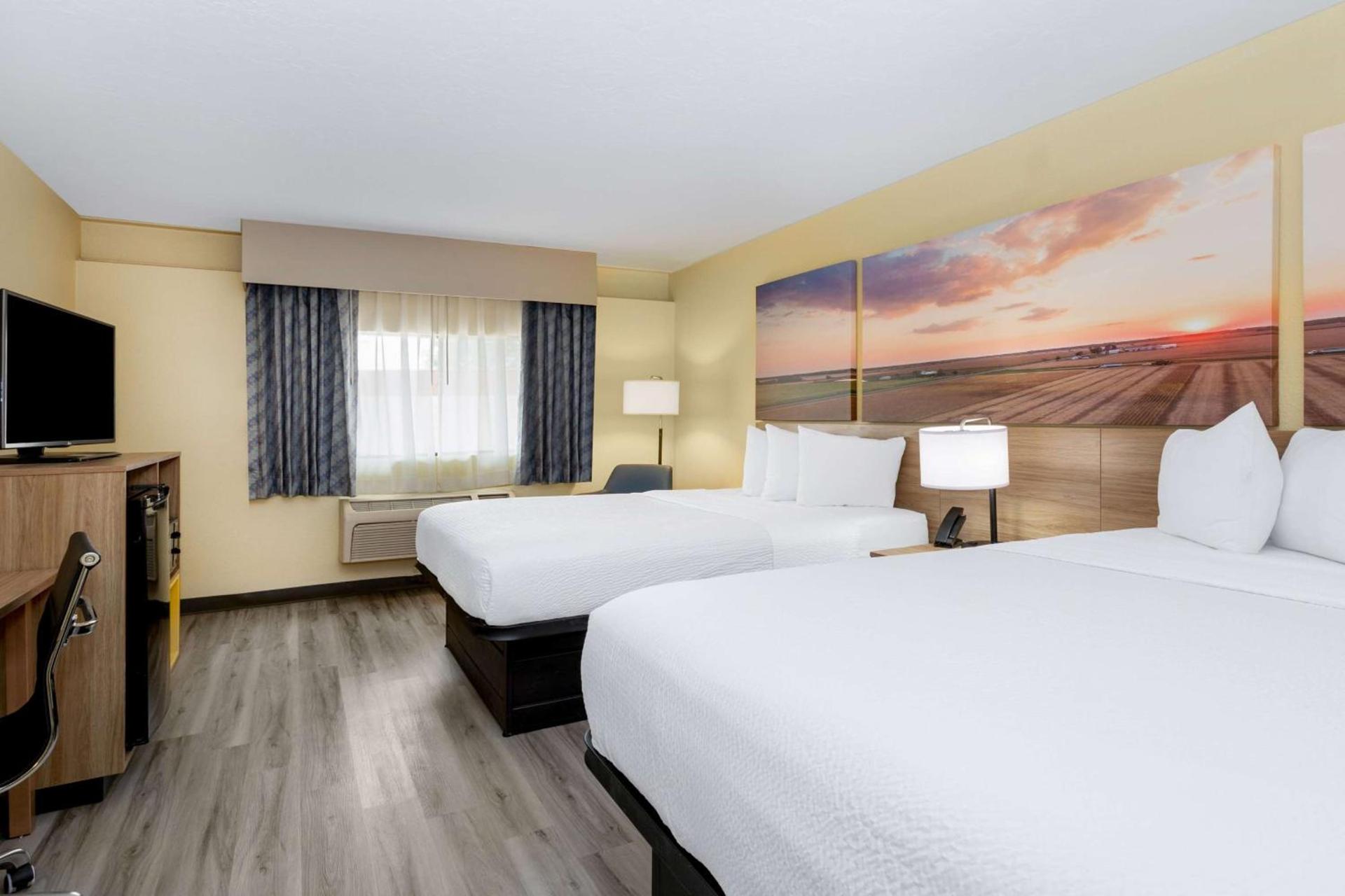 Days Inn & Suites by Wyndham Clovis photo 19