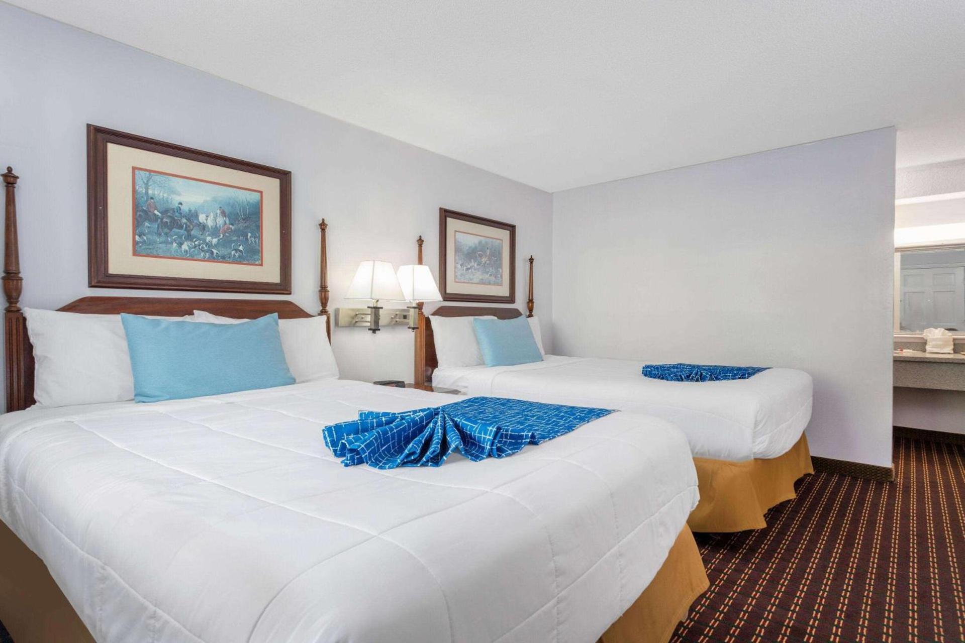 Travelodge by Wyndham Cape Cod Area photo 6