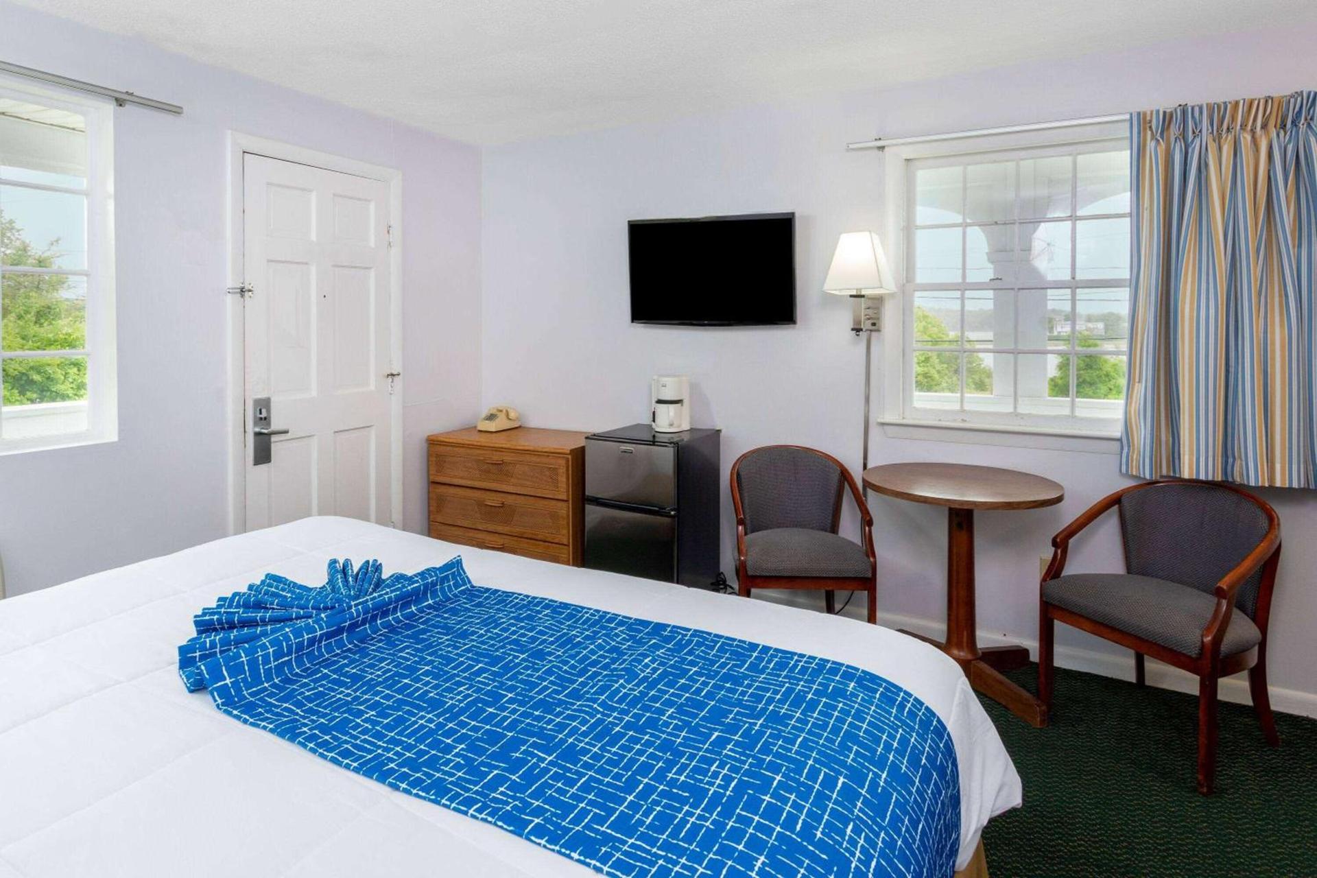 Travelodge by Wyndham Cape Cod Area photo 9