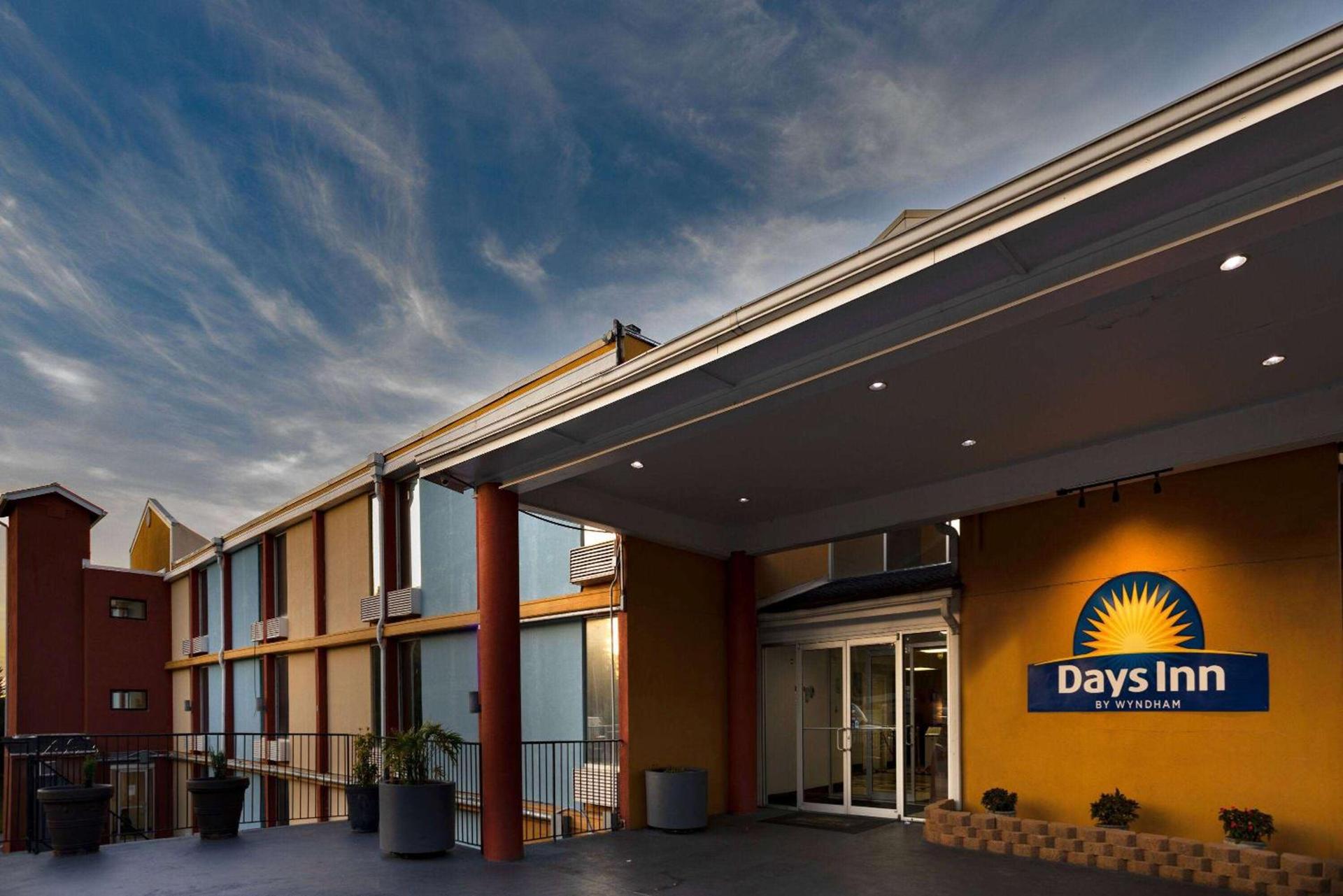 Days Inn by Wyndham Hartsfield Jackson Atlanta Airport West photo 1