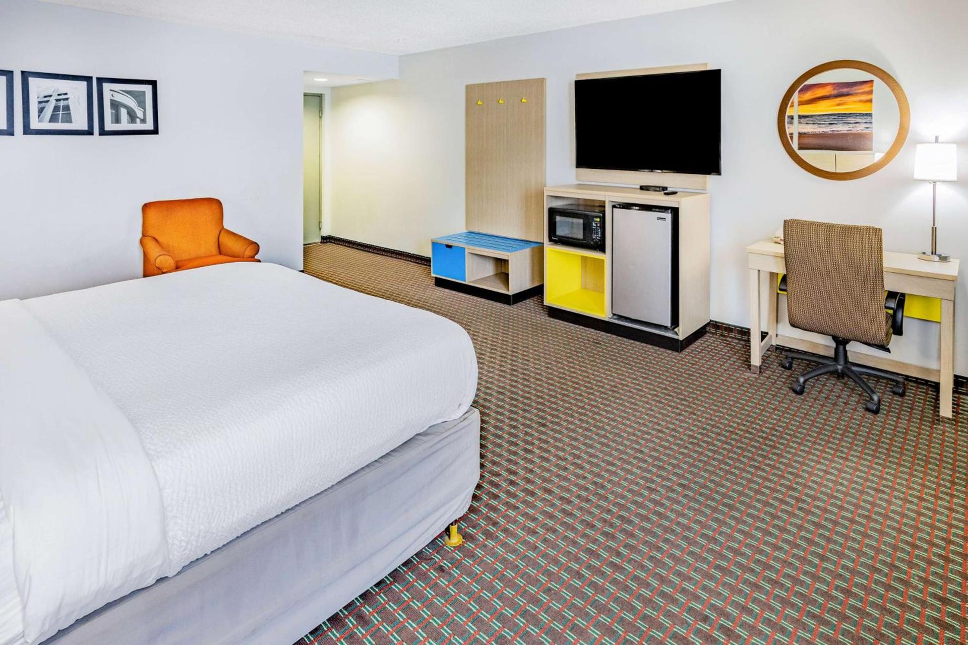 Days Inn by Wyndham Hartsfield Jackson Atlanta Airport West photo 11