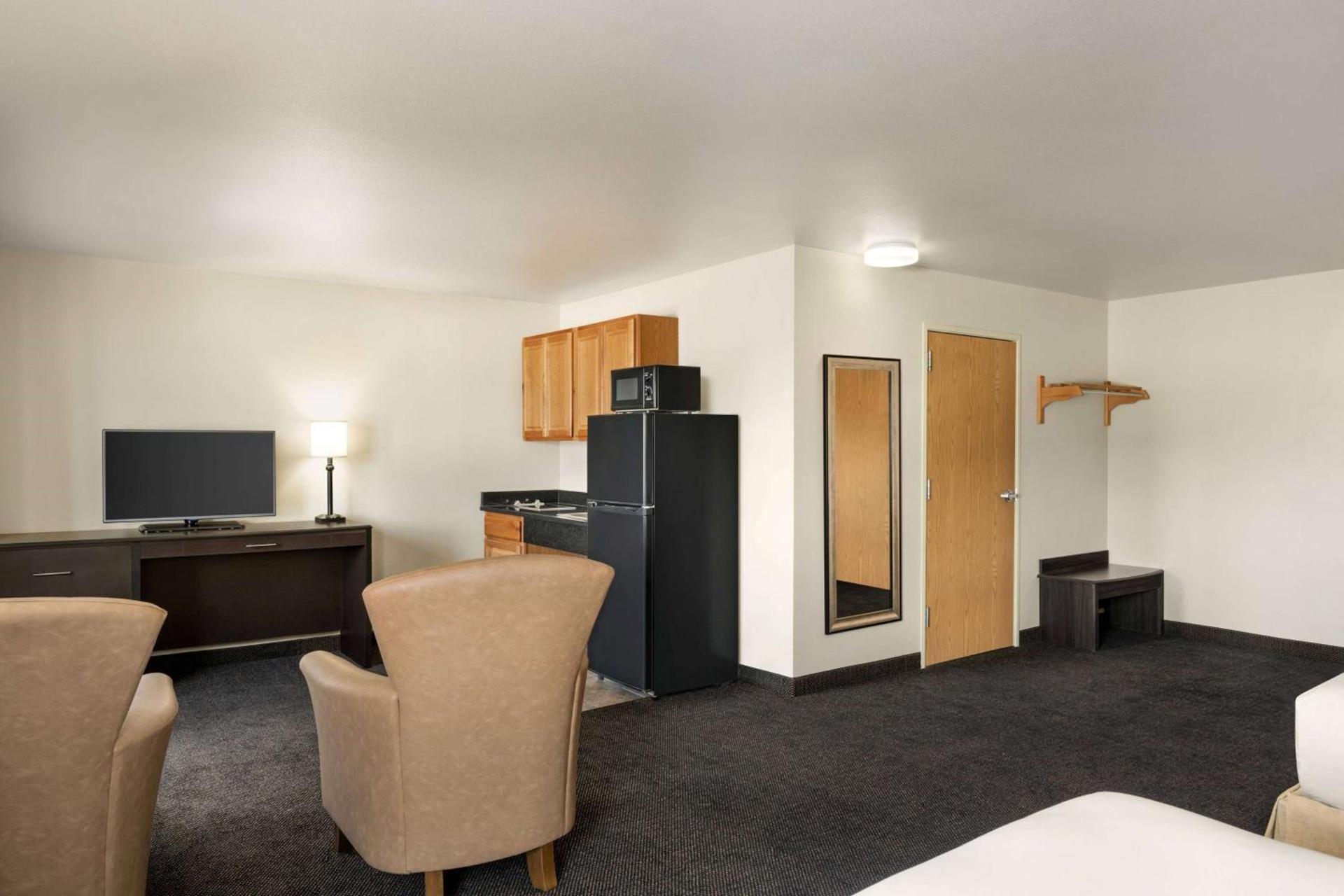 Baymont by Wyndham Elko photo 15
