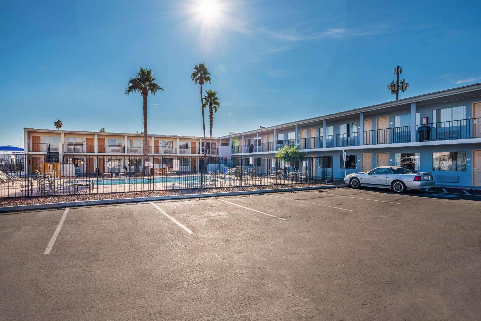 Rodeway Inn Phoenix North I-17 photo 7