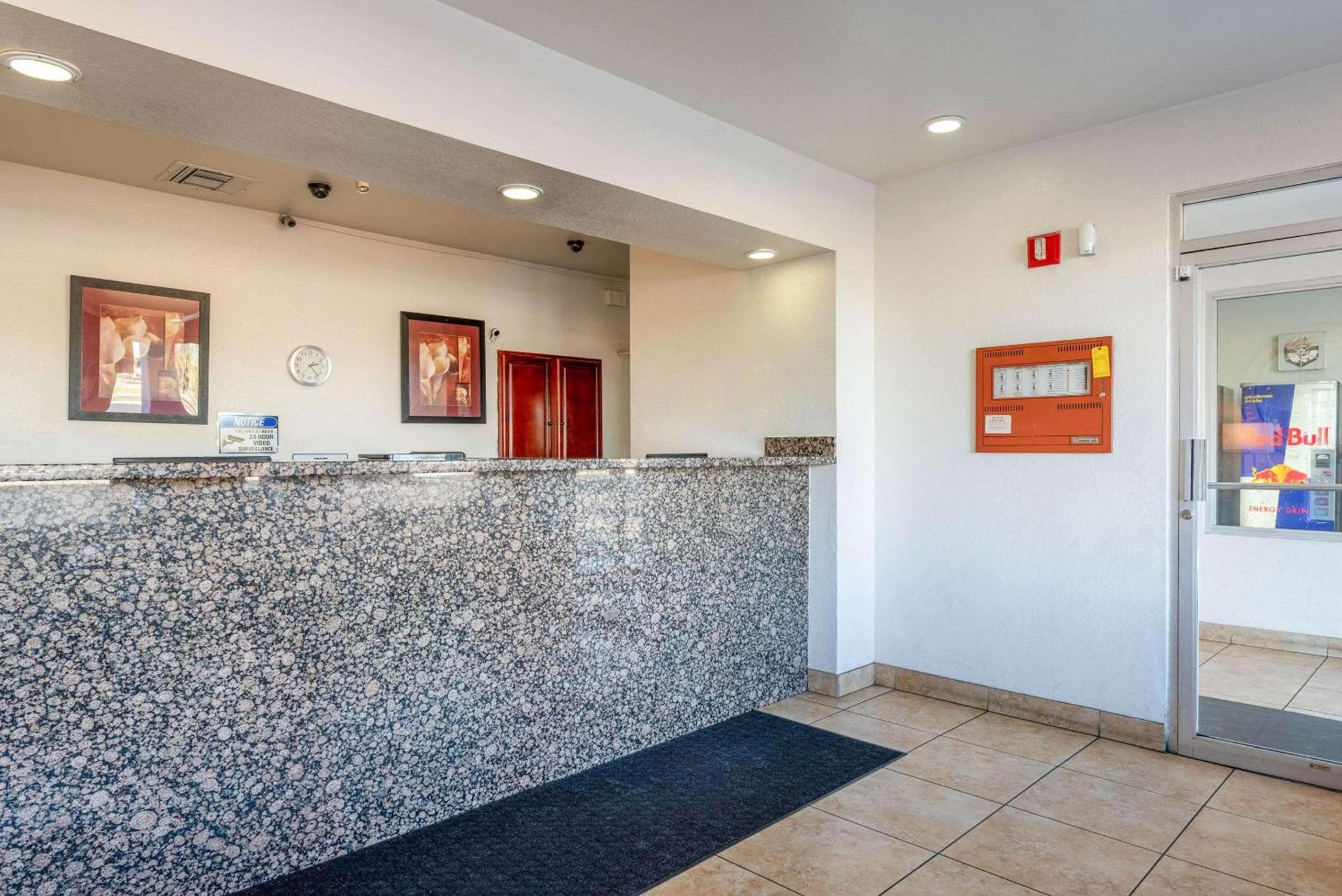 Rodeway Inn Phoenix North I-17 photo 10