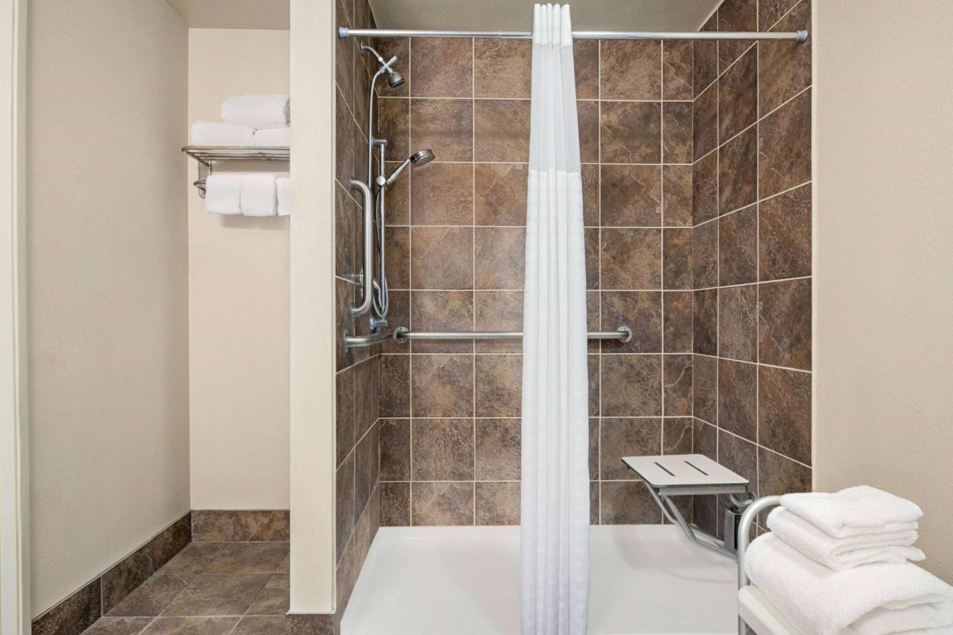 Baymont by Wyndham Elko photo 21
