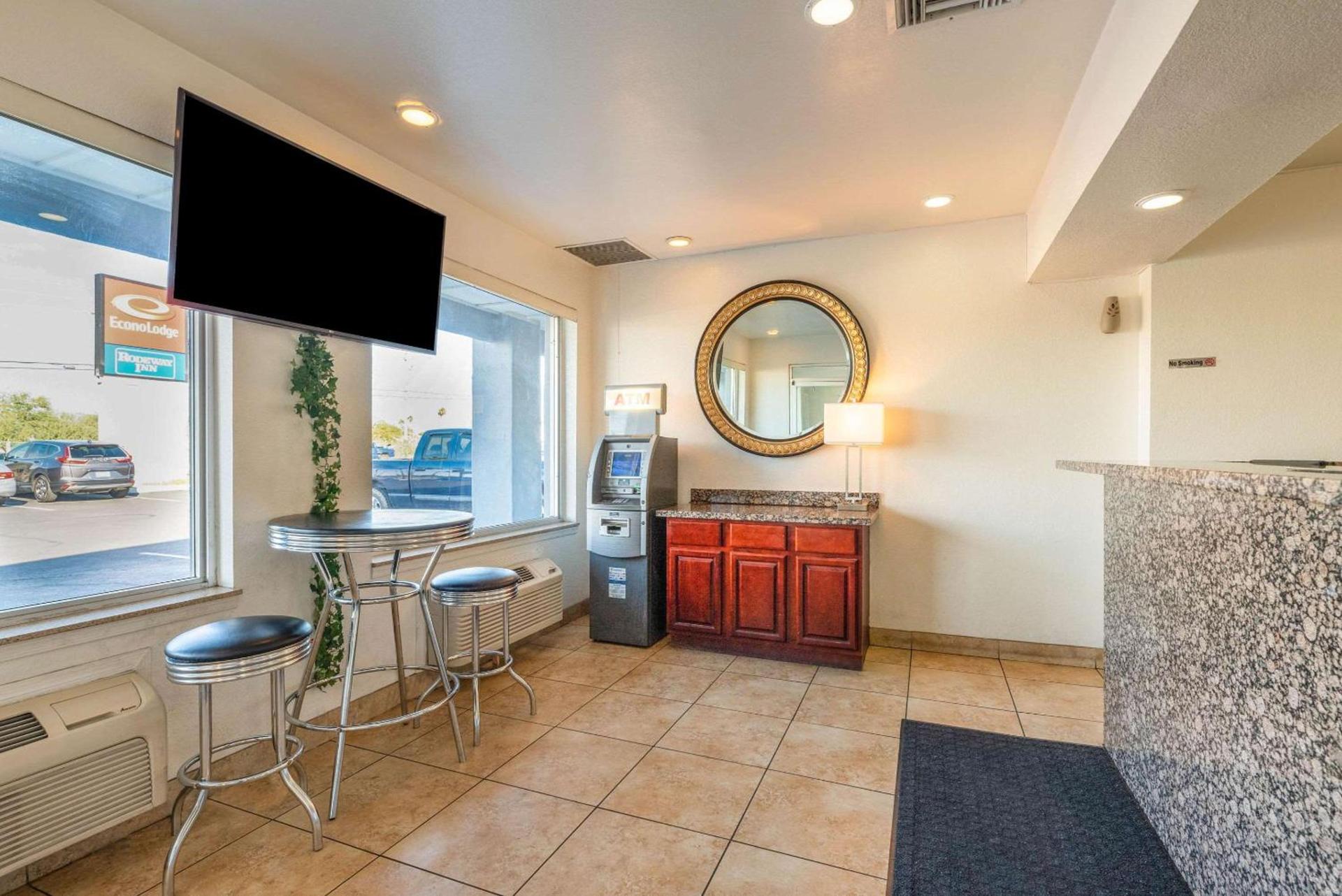 Rodeway Inn Phoenix North I-17 photo 11