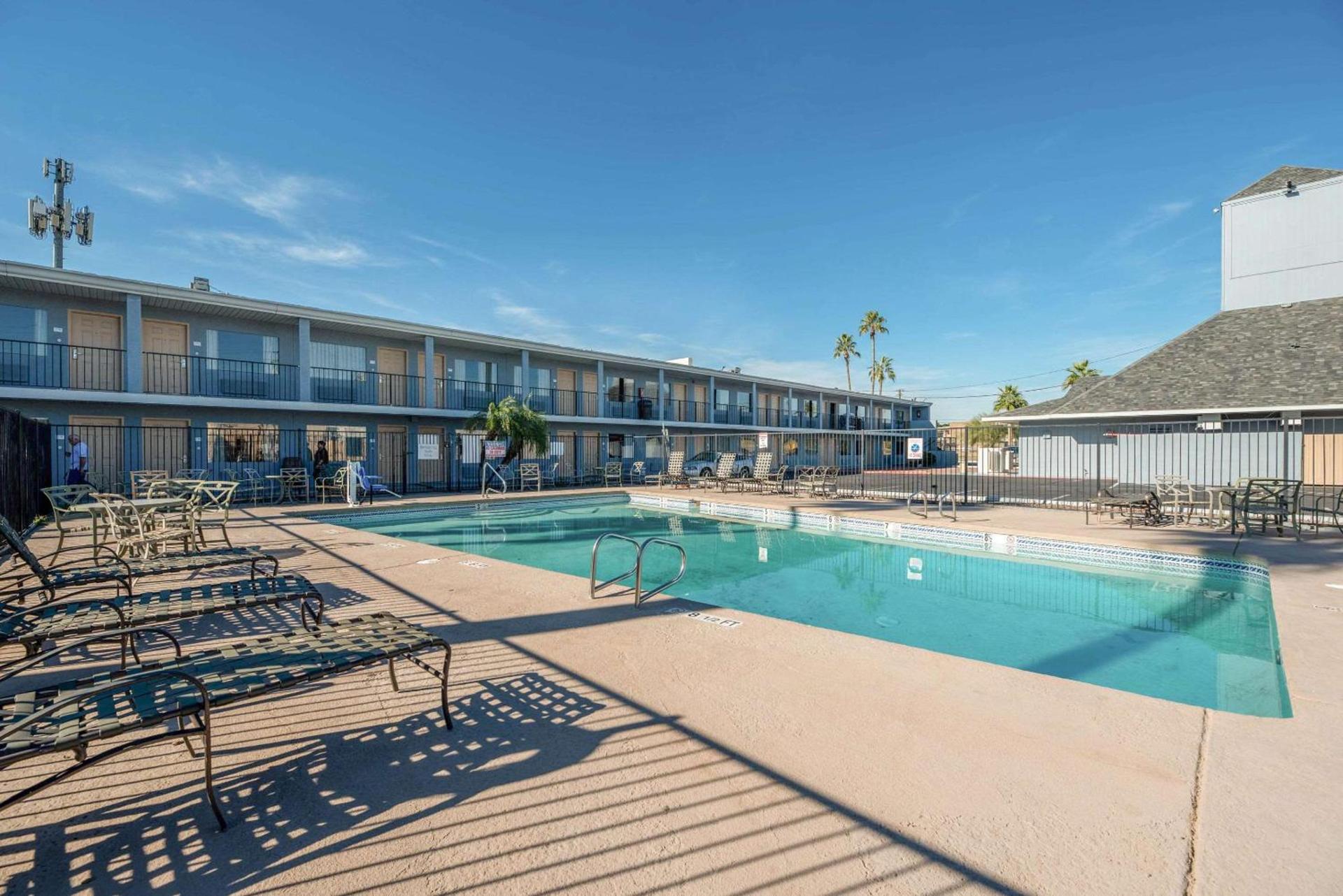 Rodeway Inn Phoenix North I-17 photo 16
