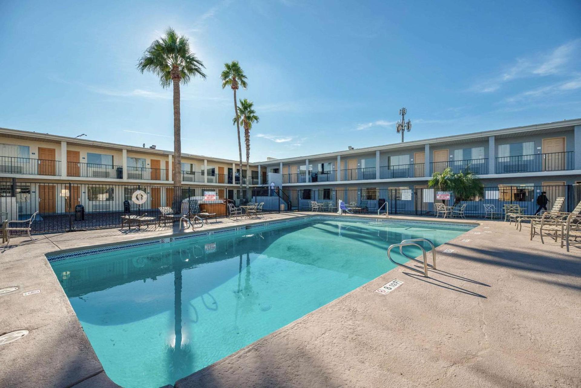 Rodeway Inn Phoenix North I-17 photo 17