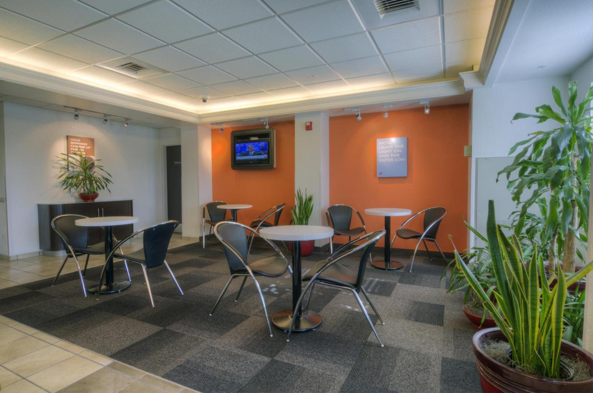 Motel 6-Orlando, FL - International Dr photo 47