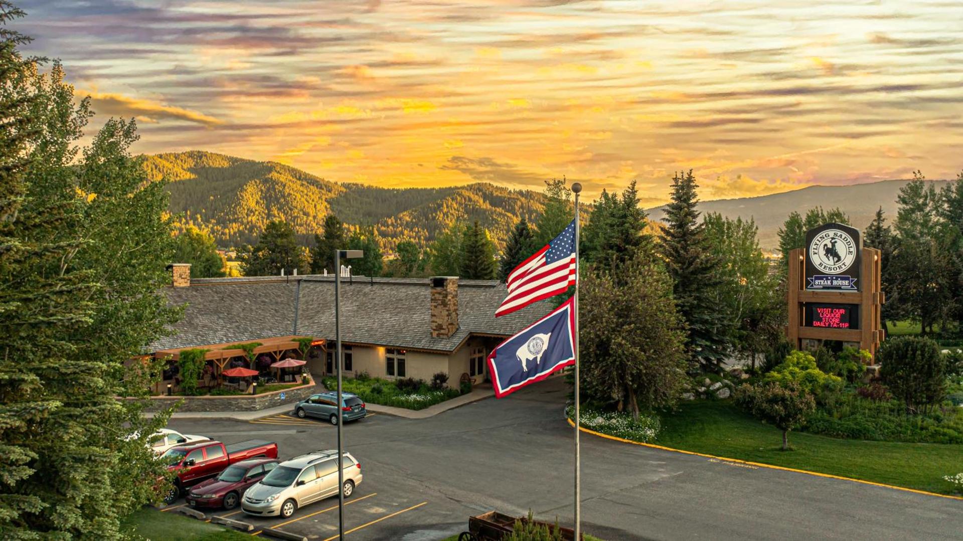 Flying Saddle Resort and Steak House photo 36
