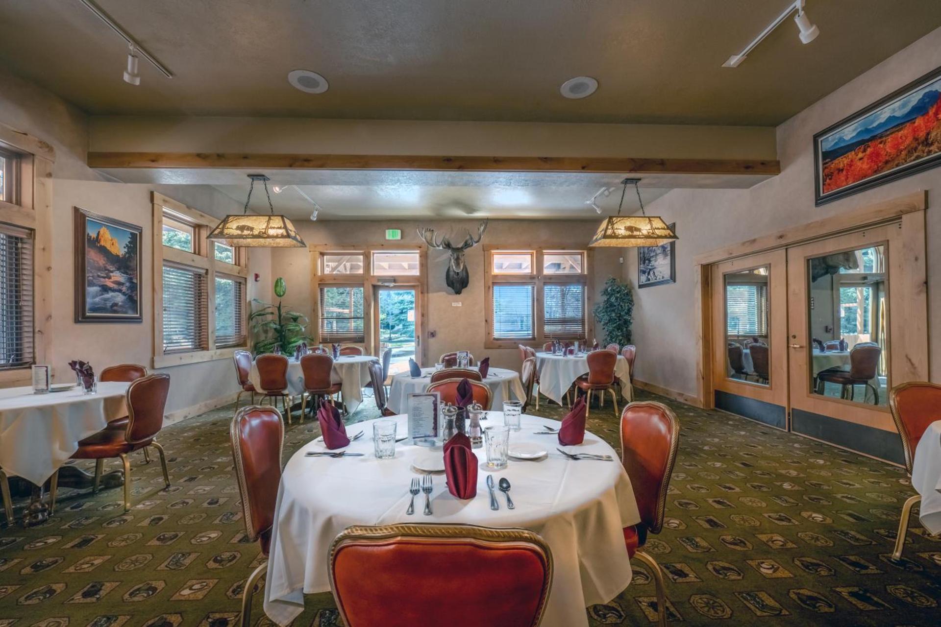 Flying Saddle Resort and Steak House photo 22