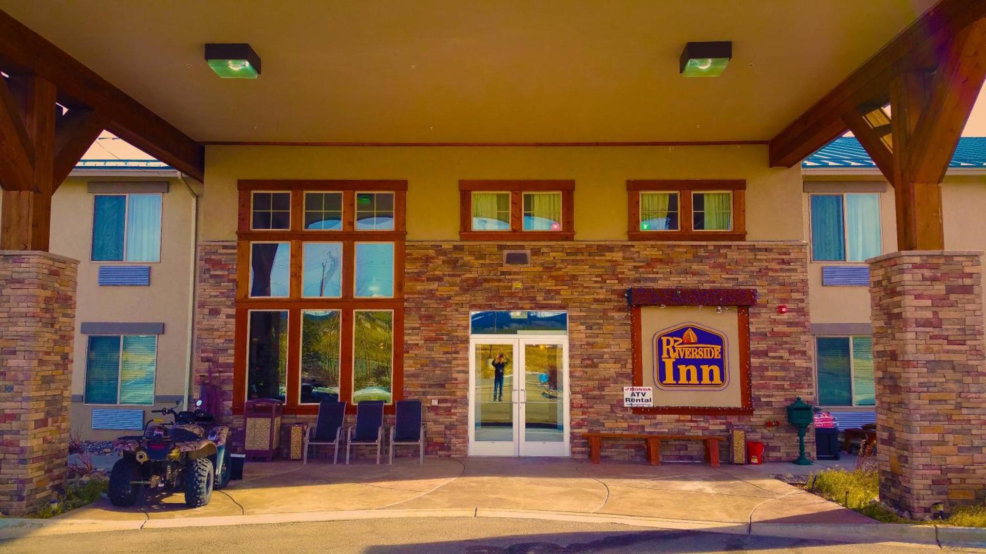 A Riverside Inn Travelodge by Wyndham photo 4