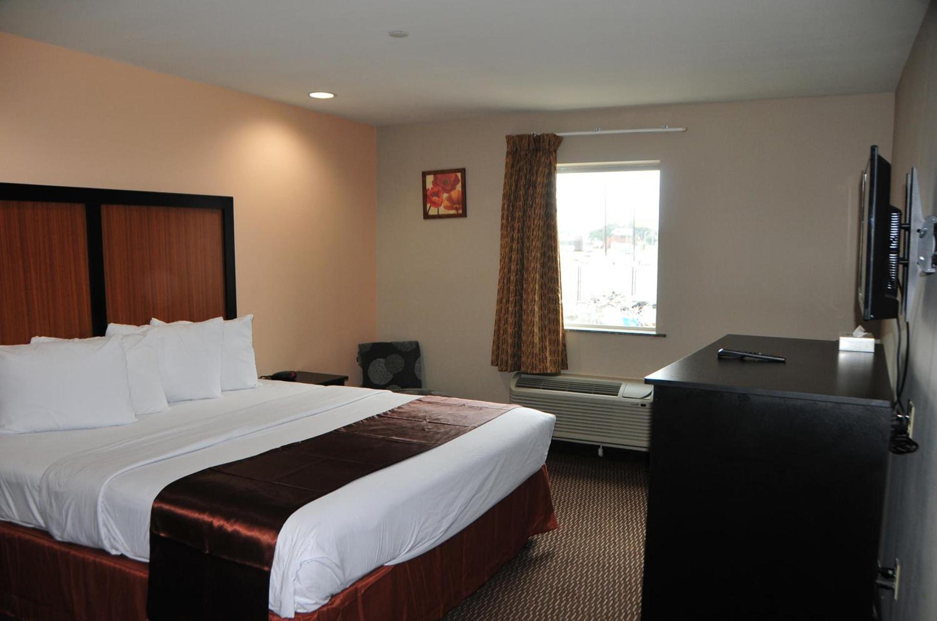 Paradise Inn & Suites photo 16