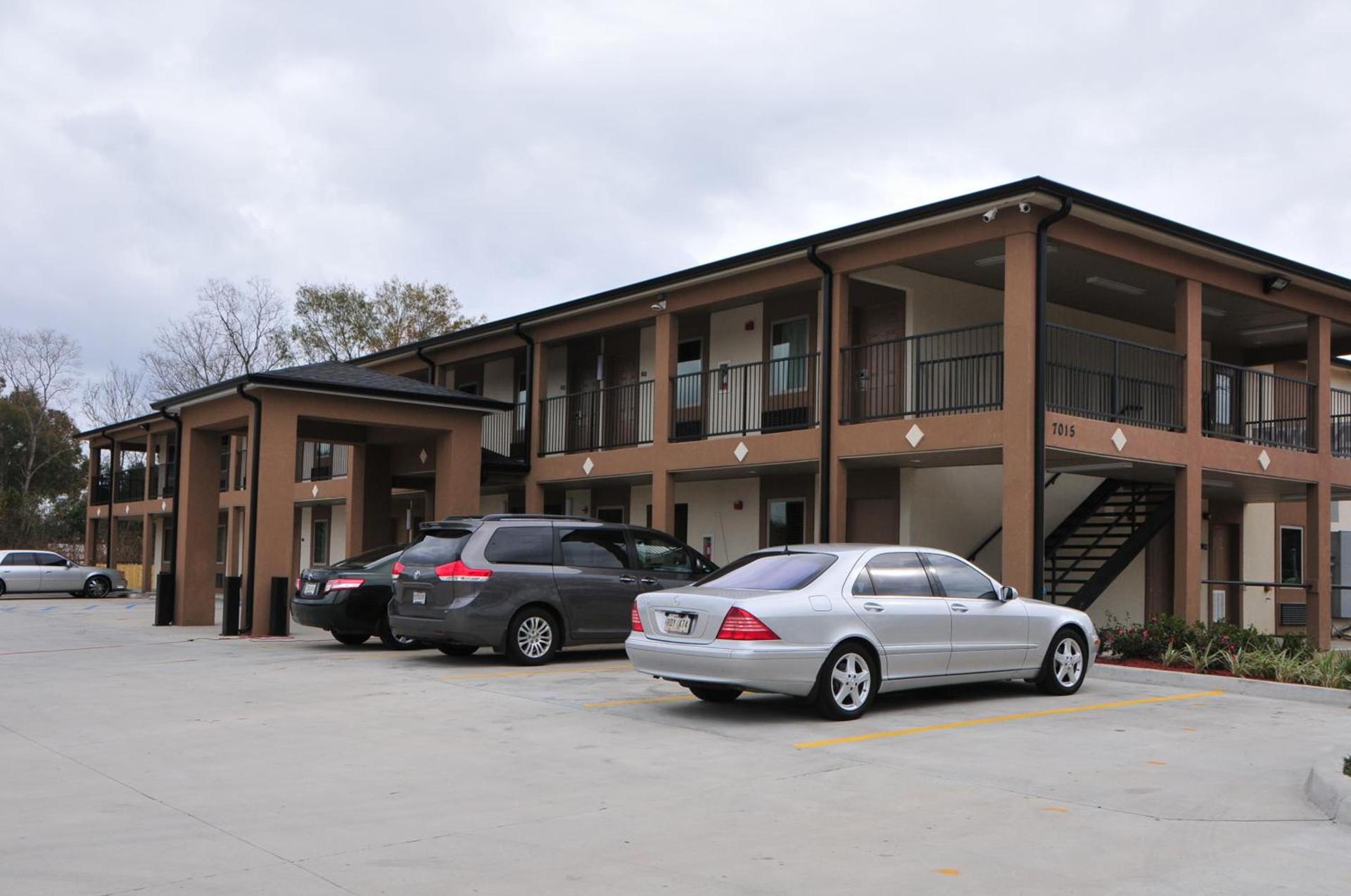 Paradise Inn & Suites photo 18