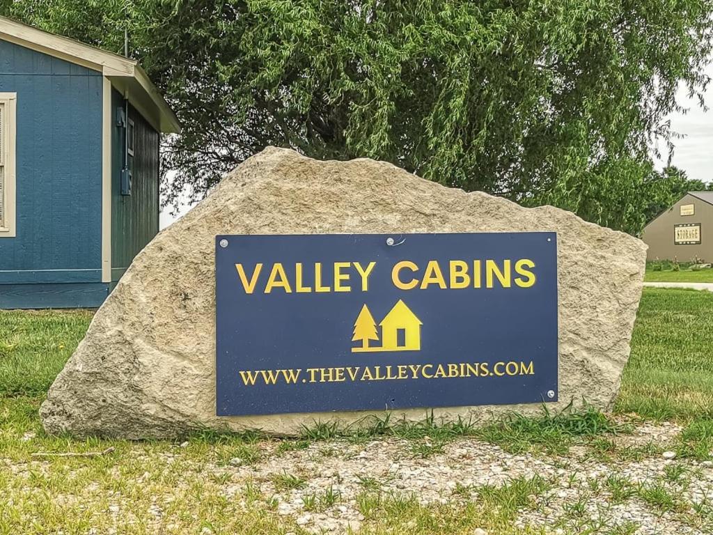 Valley Cabins Double Queen Hotel Room photo 2