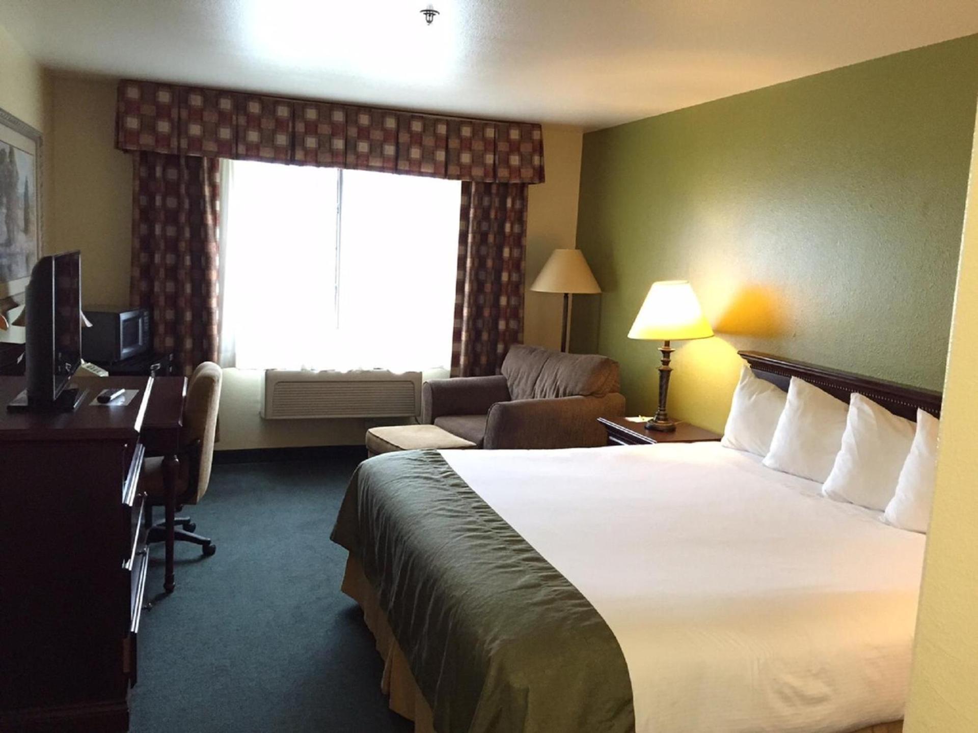 Super 8 by Wyndham McCall photo 63