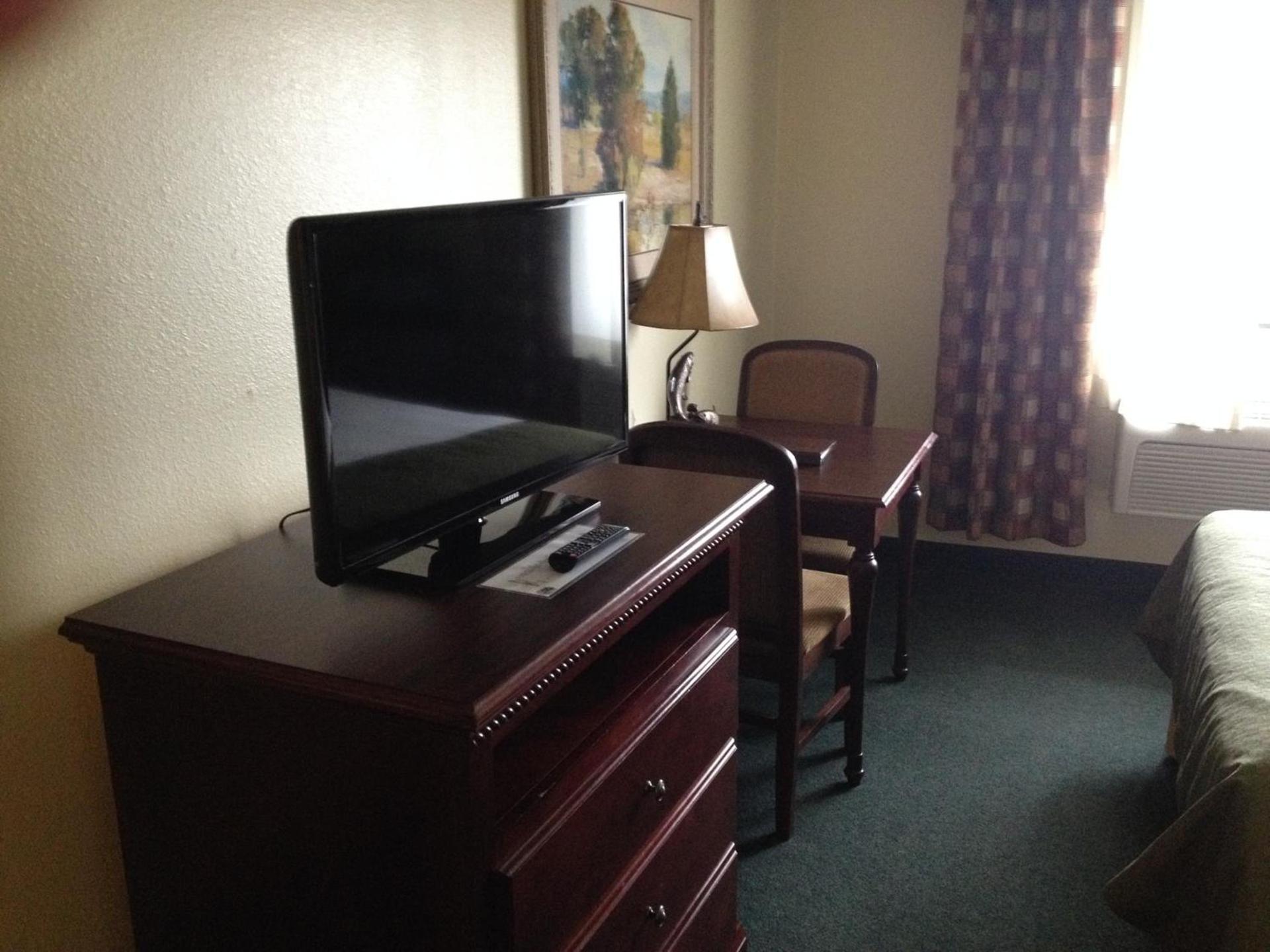 Super 8 by Wyndham McCall photo 70