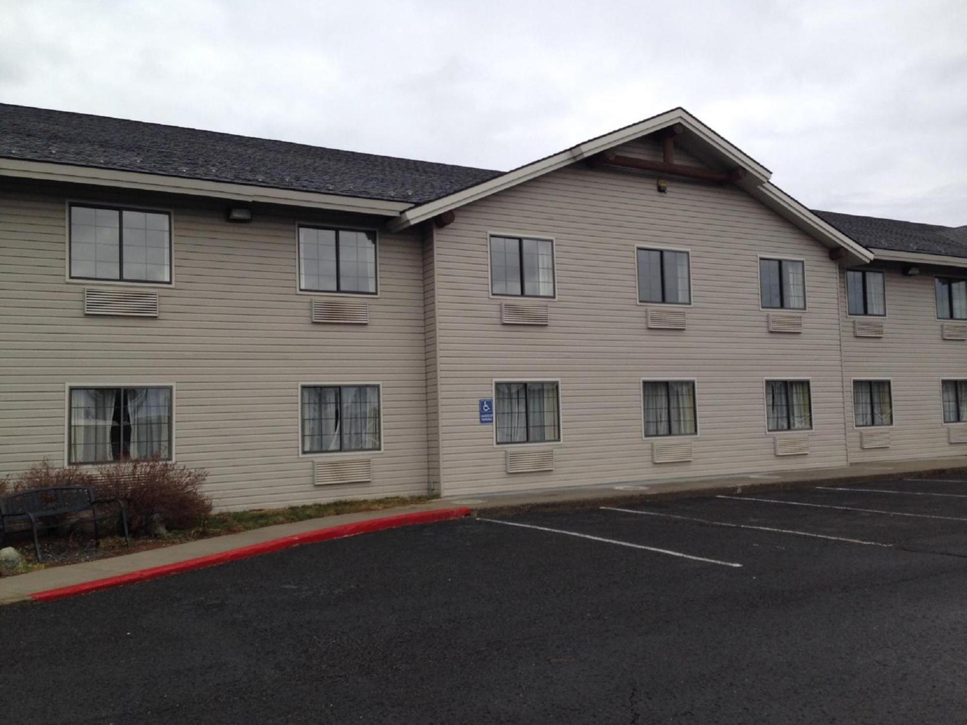 Super 8 by Wyndham McCall photo 30