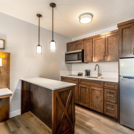 MainStay Suites Moreno Valley Near March Air Reserve Base photo 73