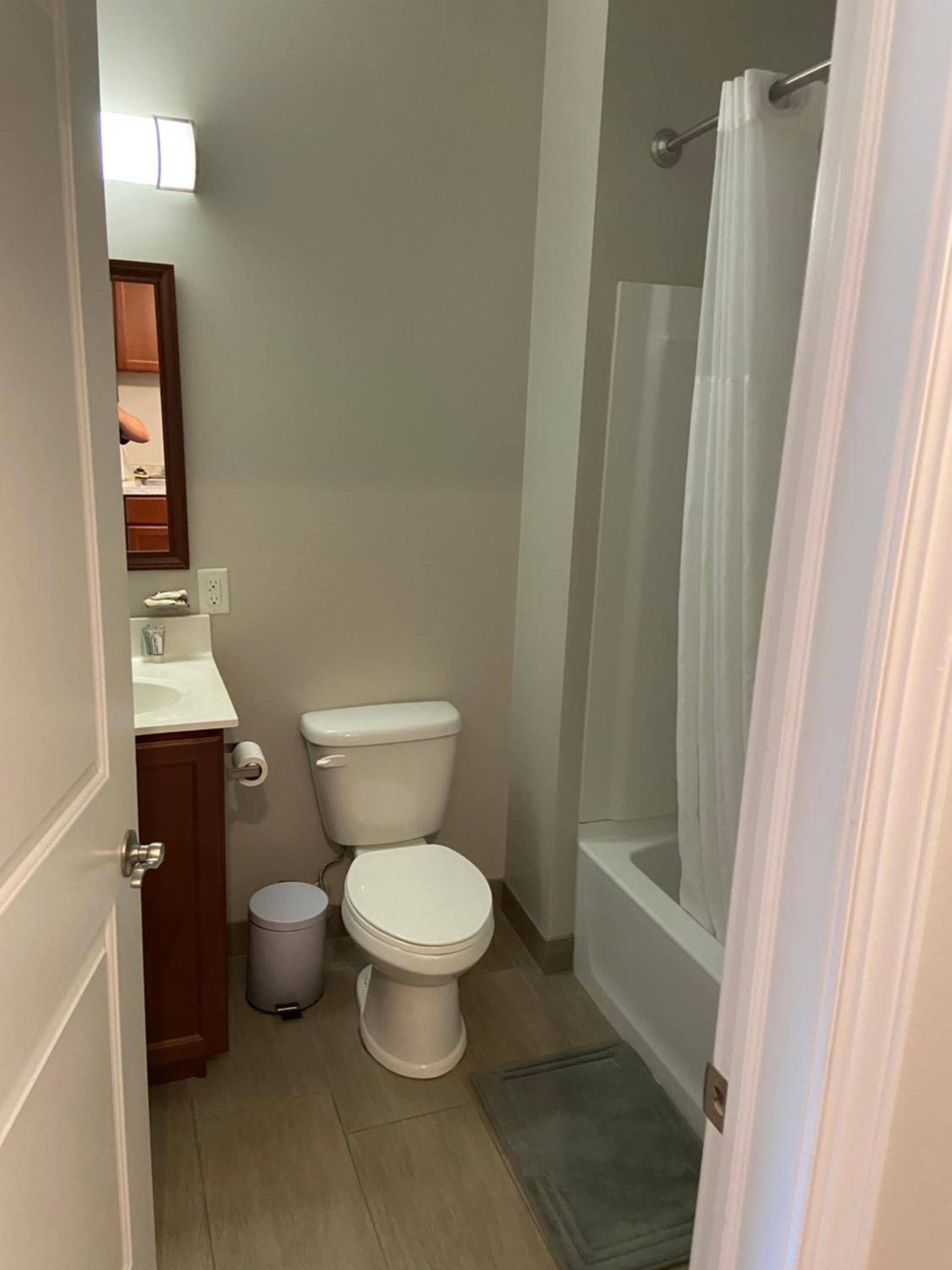Brinton Suites photo 49