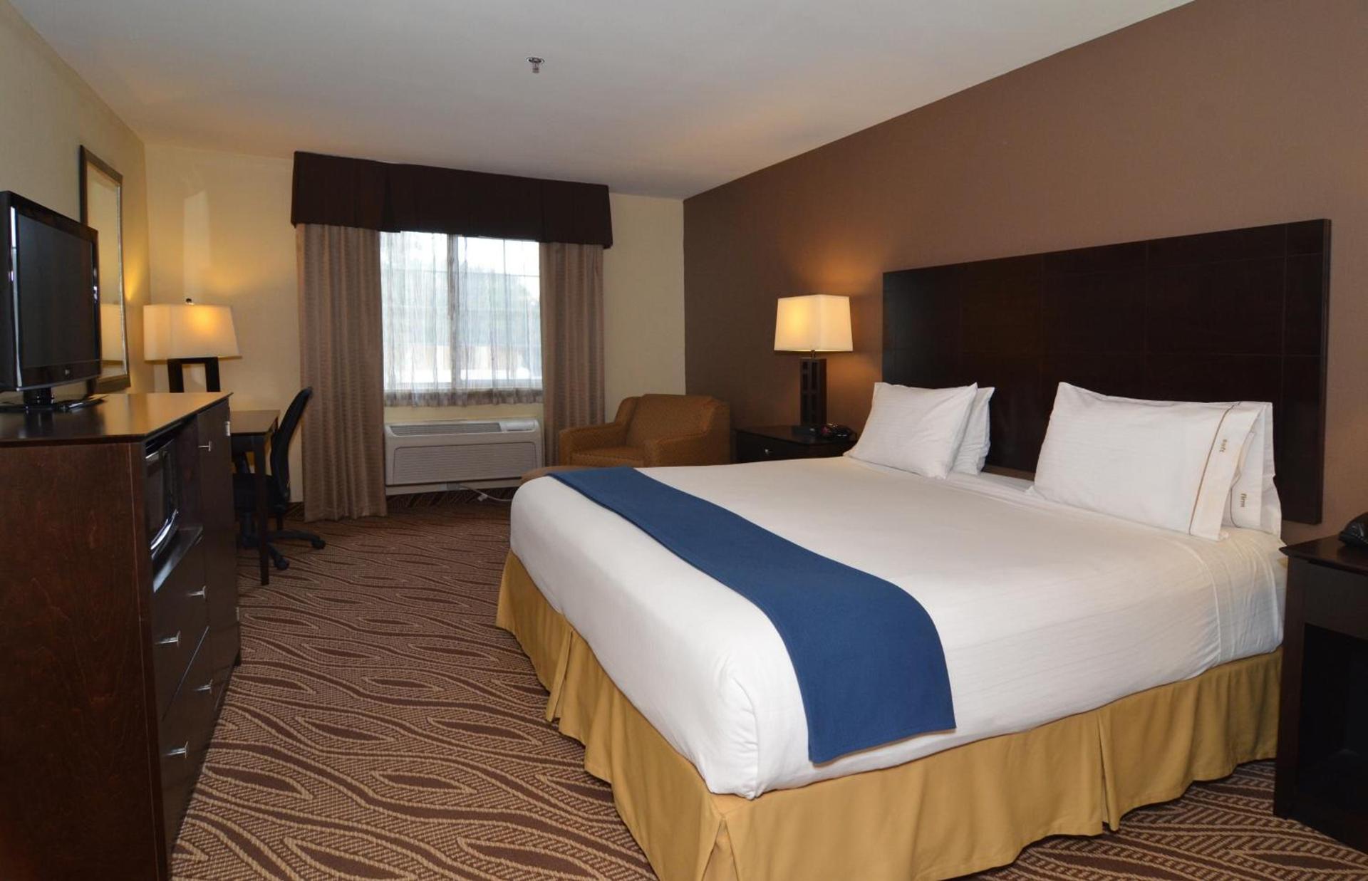 Quality Inn & Suites San Antonio Airport - Stone Oak photo 2