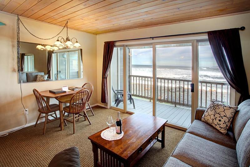 Lanai at the Cove photo 28
