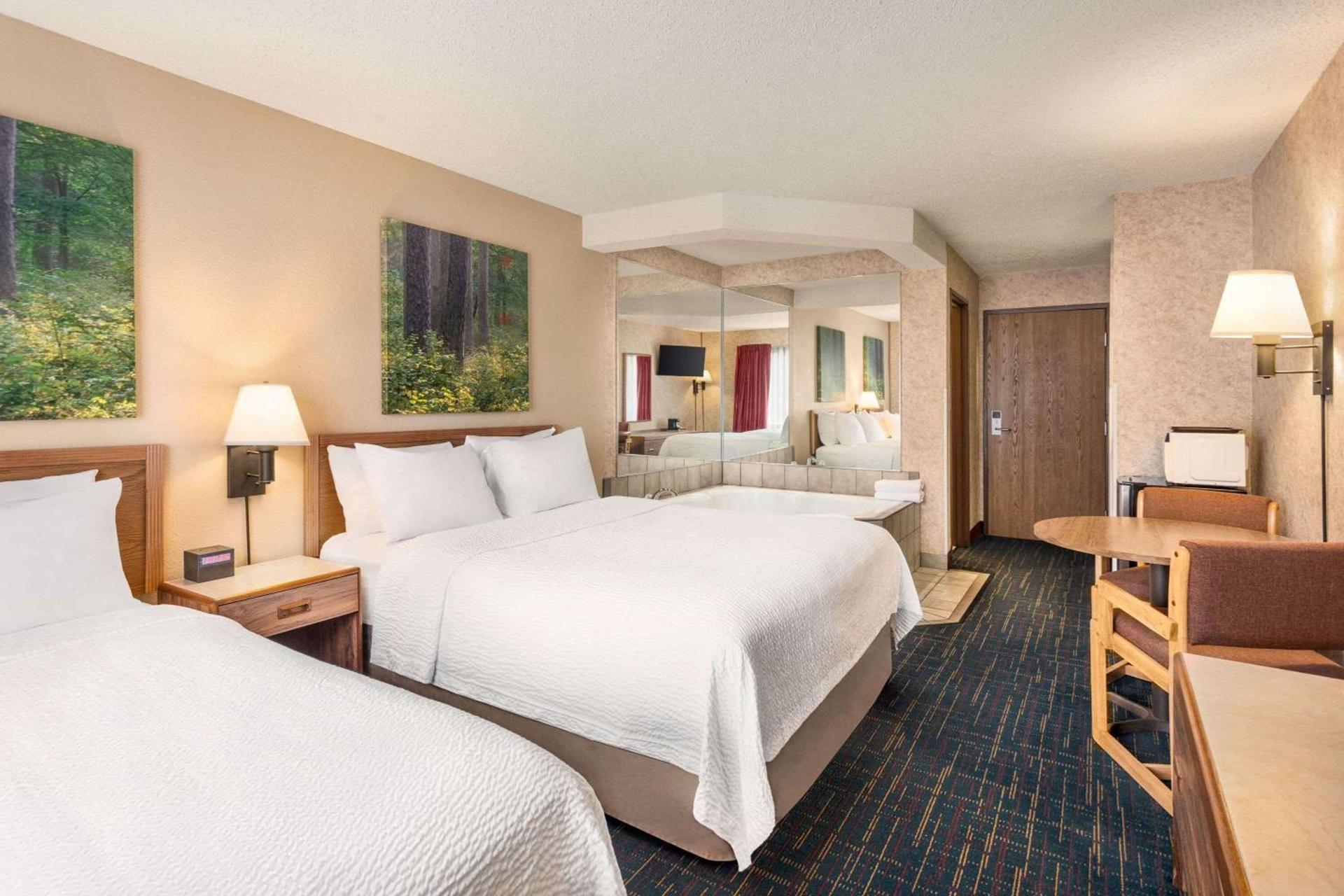 Days Inn by Wyndham Hurley photo 25