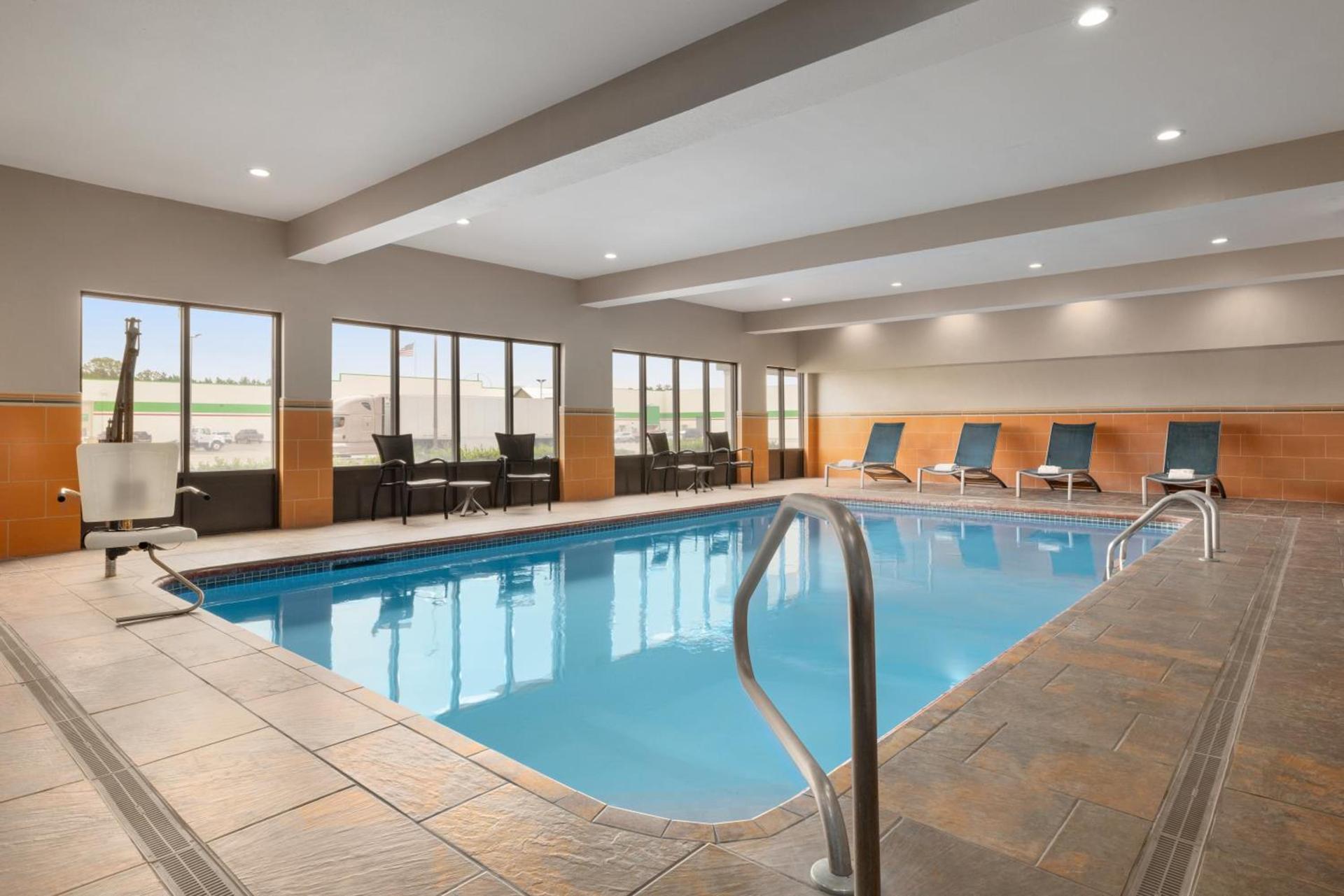 Holiday Inn Express & Suites Opelousas by IHG photo 14